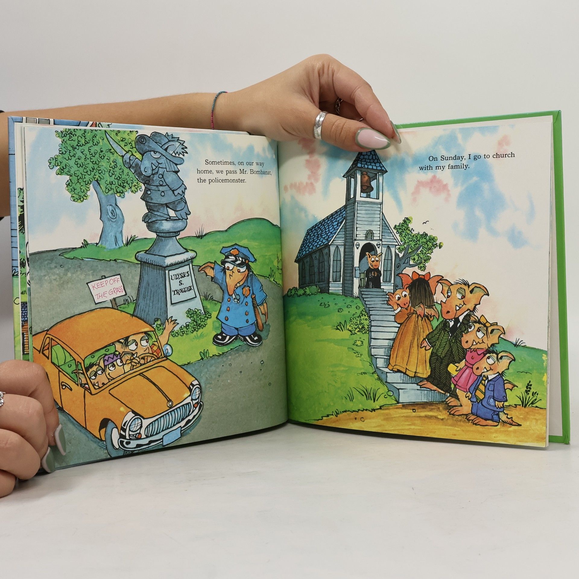 Mercer Mayer Mercer Mayer's Little Monster: Little Monster's Neighborhood