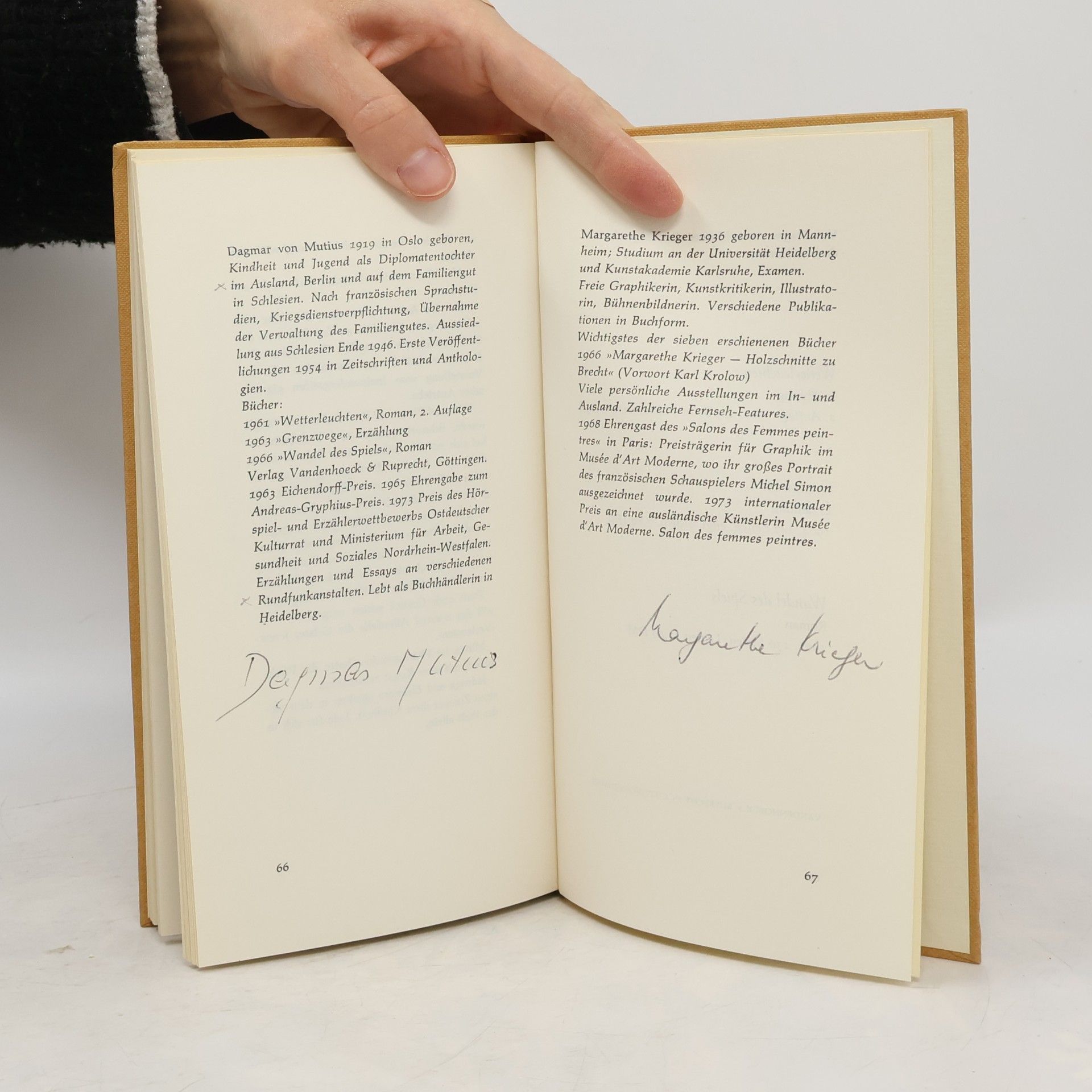 Dagmar von Mutius VERSTECK OHNE ANSCHLAG