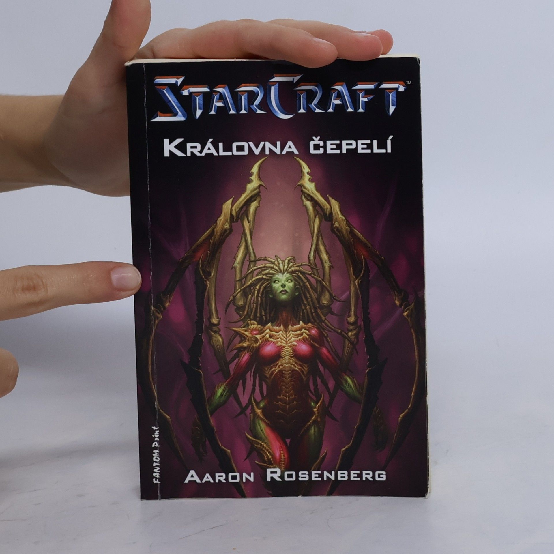 Aaron Rosenberg StarCraft. Královna čepelí