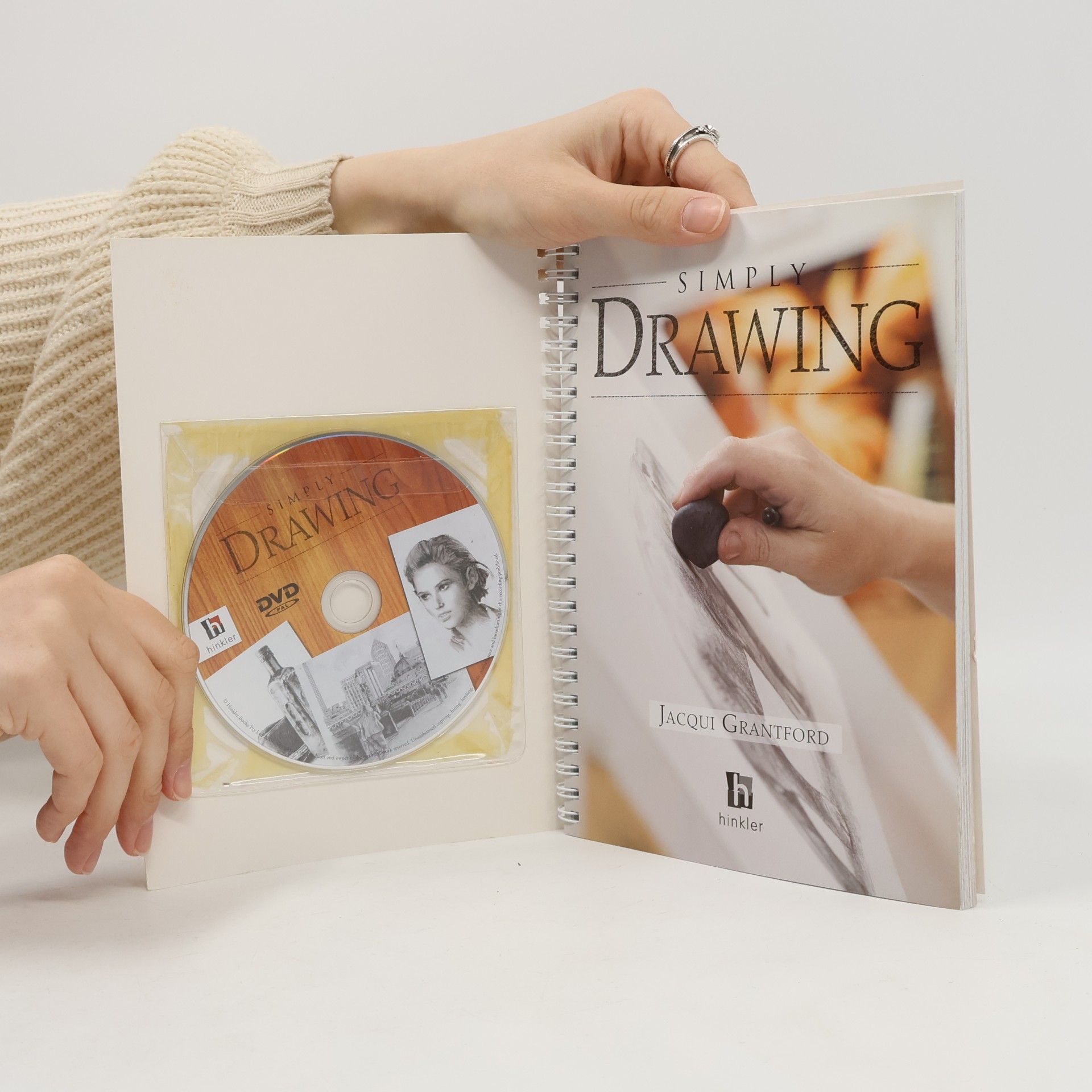 Jacqui Grantford Simply Drawing (Included DVD)