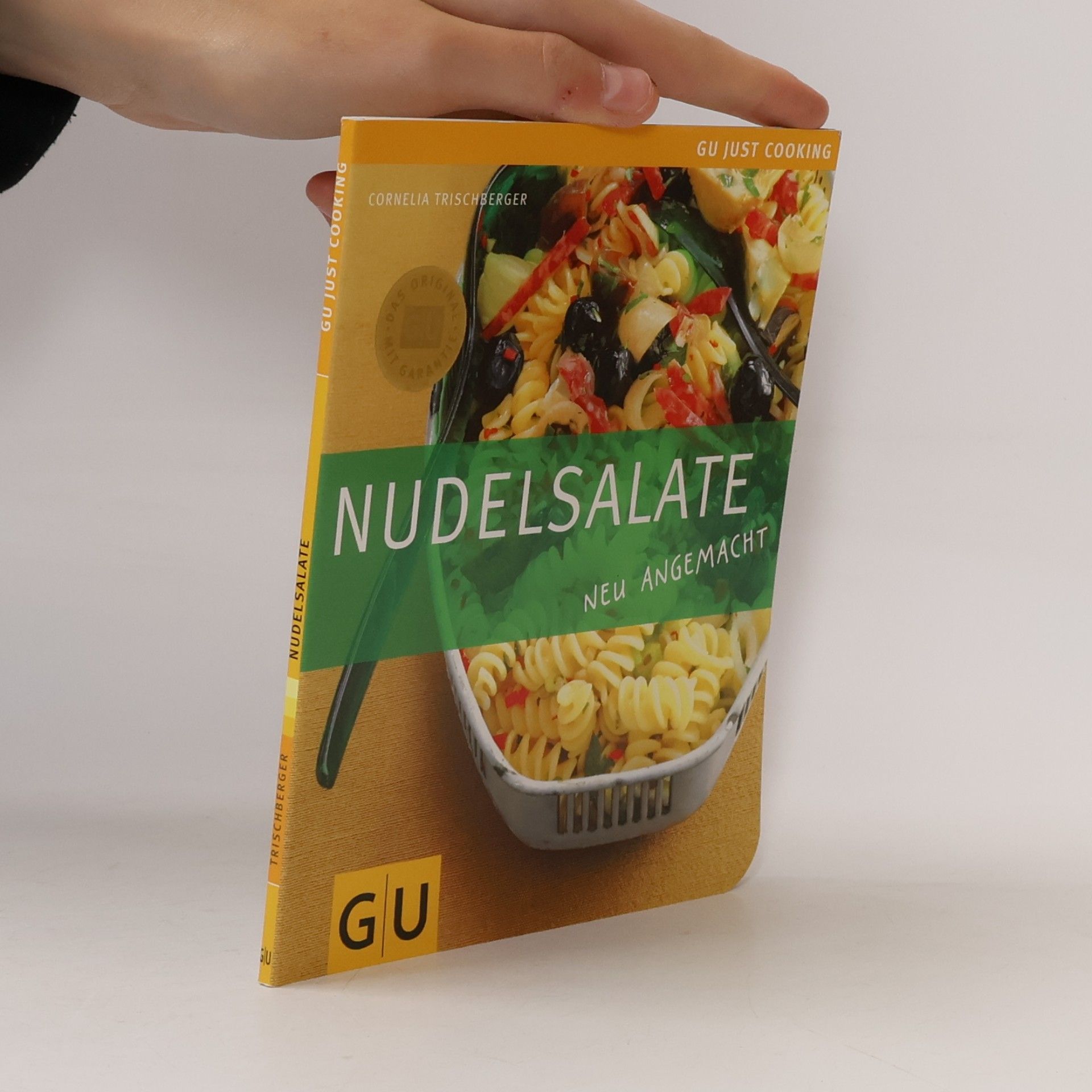 Nudelsalate neu angemacht