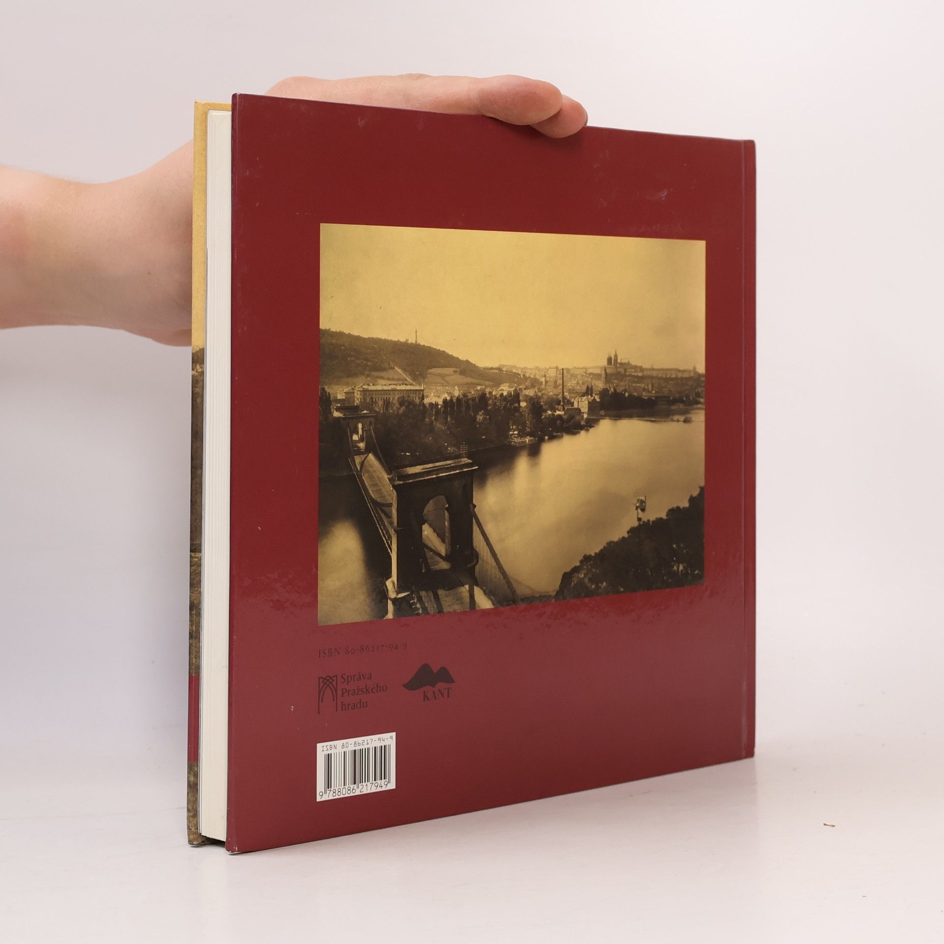 Eliška Fučíková Pražský hrad ve fotografii 1856-1900 : Prague Castle in Photographs 1856-1900