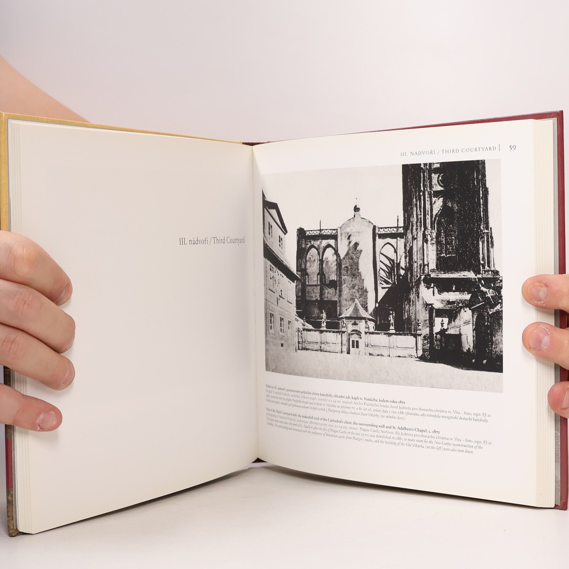 Eliška Fučíková Pražský hrad ve fotografii 1856-1900 : Prague Castle in Photographs 1856-1900