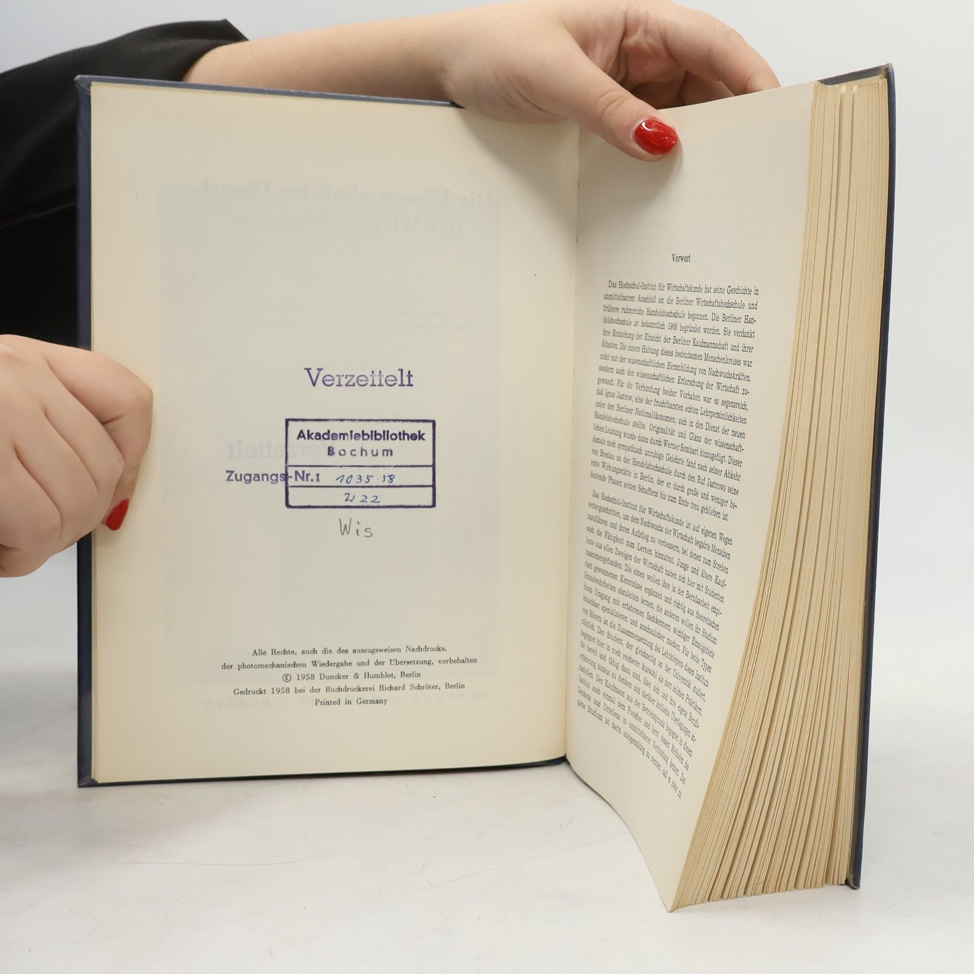 Autores varios Die Wissenschaft im Dienst der Wirtschaftspraxis
