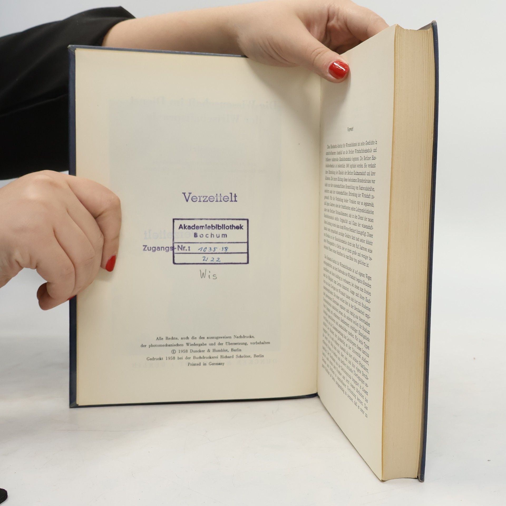 Autores varios Die Wissenschaft im Dienst der Wirtschaftspraxis