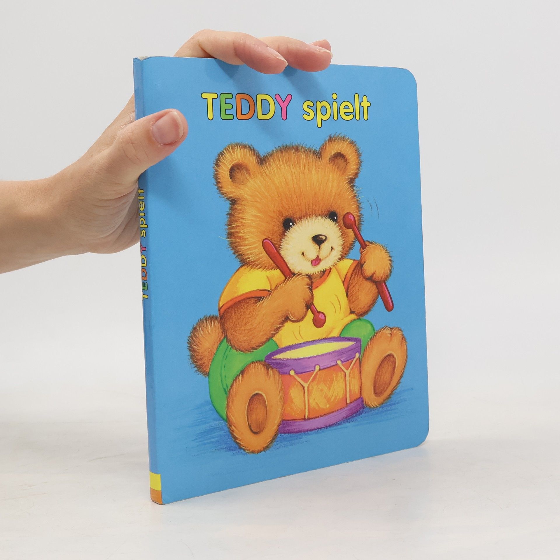 Teddy spielt