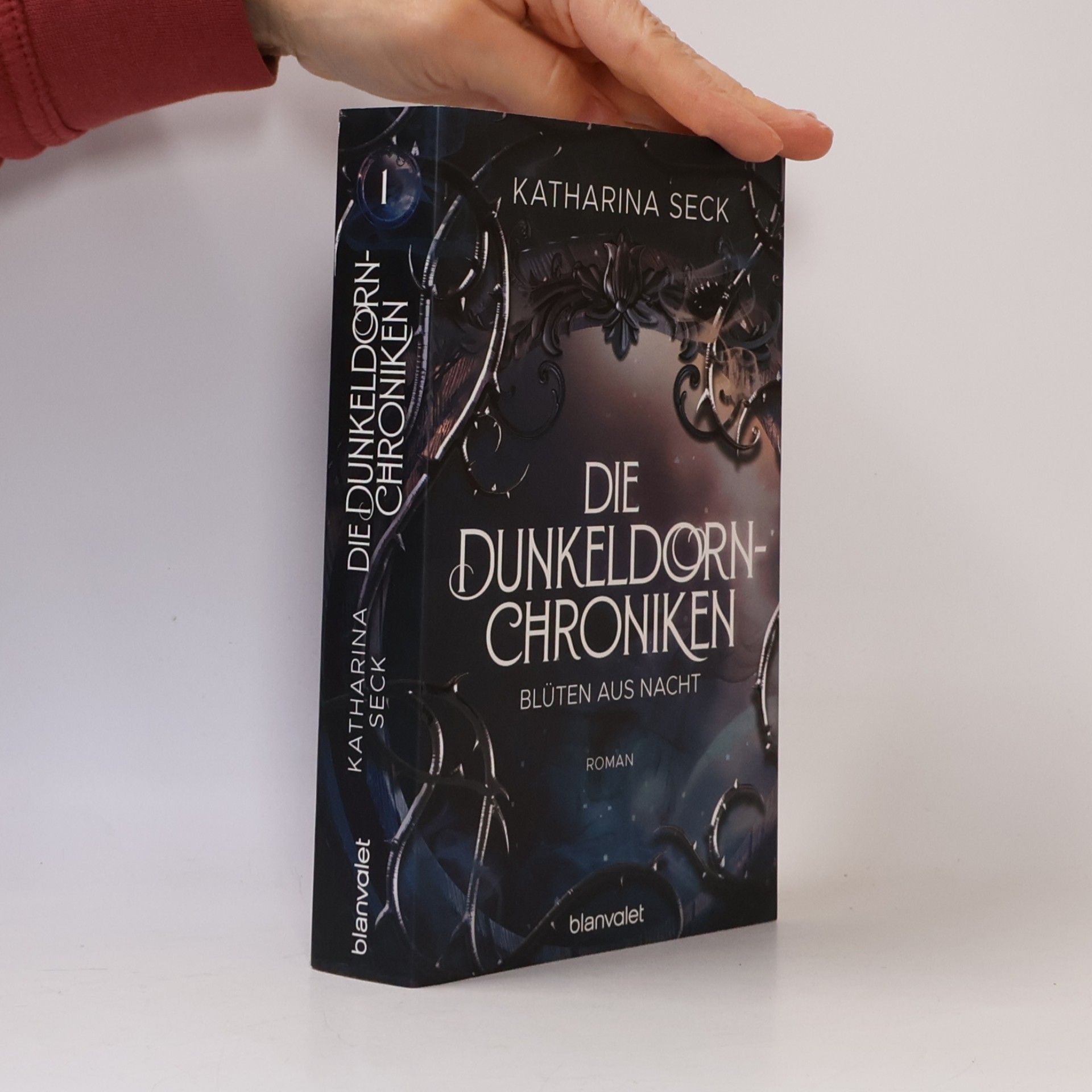 Katharina Seck Die Dunkeldorn-Chroniken - Blüten aus Nacht