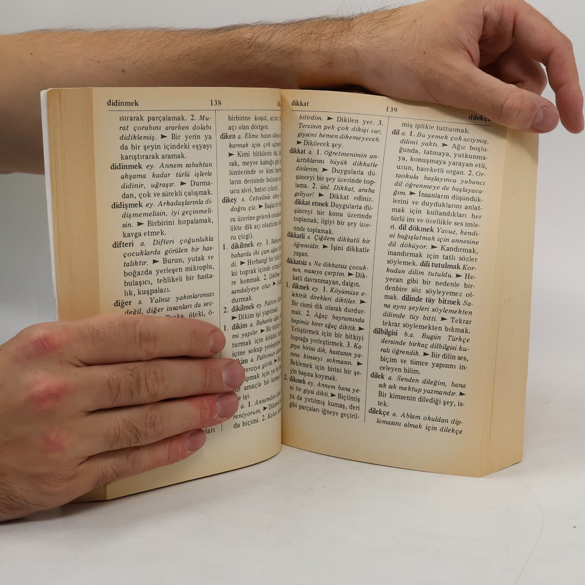 Various authors RESİMLİ İLKOKUL SÖZLÜĞÜ