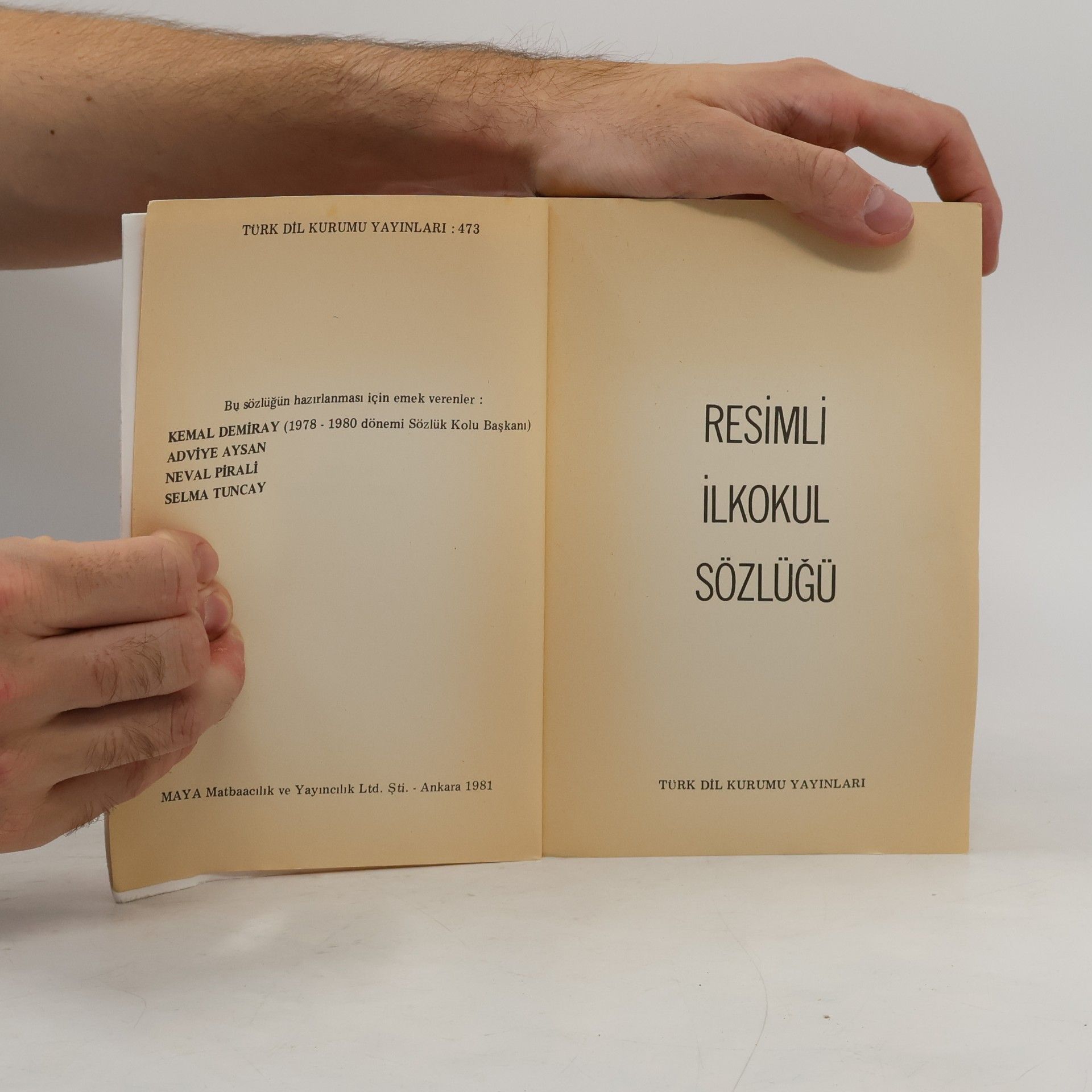 Various authors RESİMLİ İLKOKUL SÖZLÜĞÜ