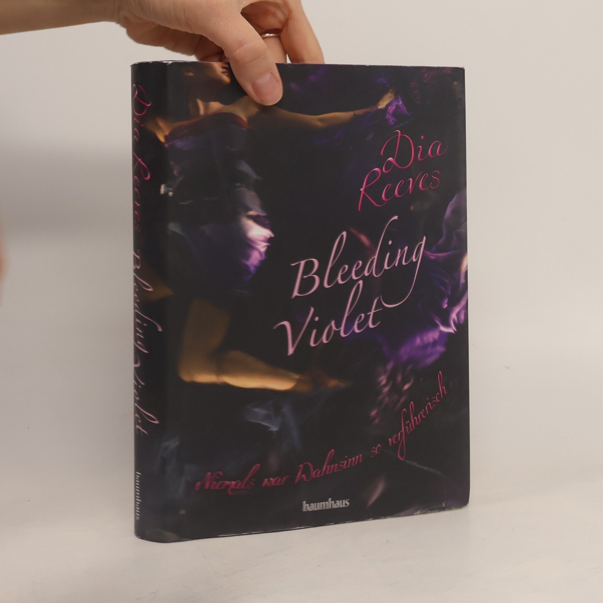 Dia Reeves Bleeding Violet