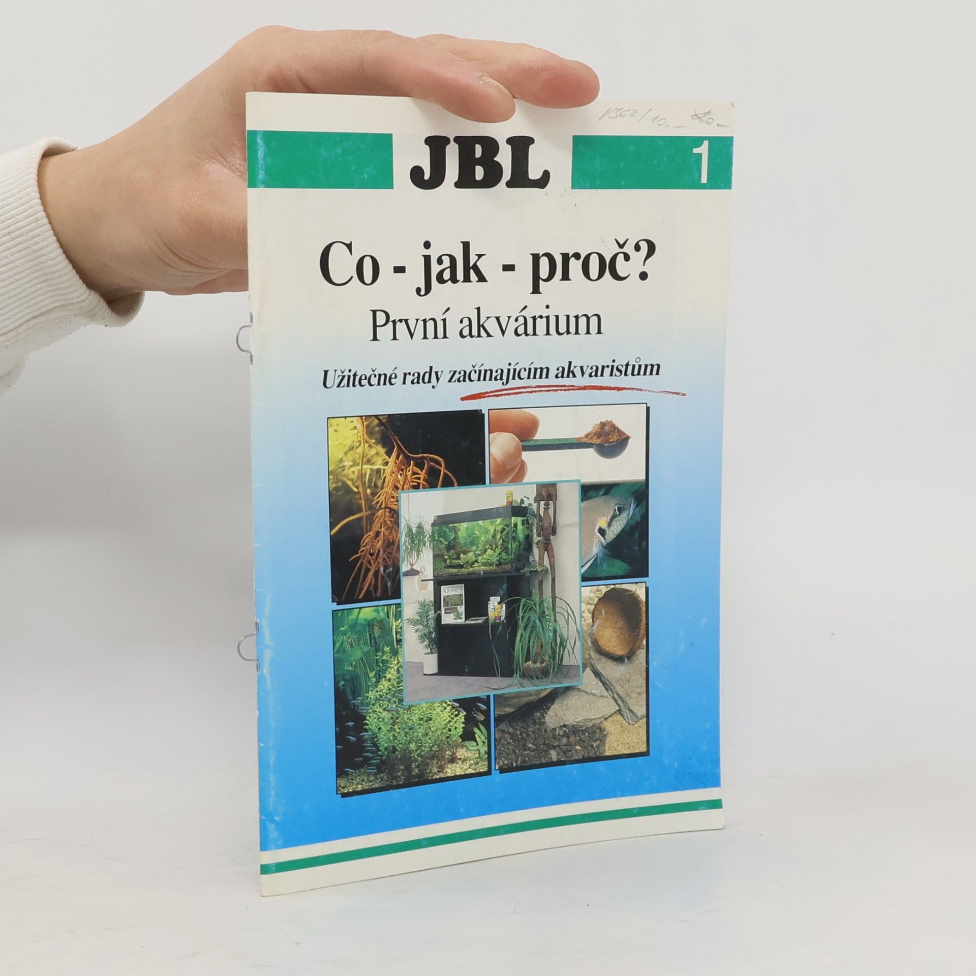 Autores varios Co - jak - proč? První akvárium