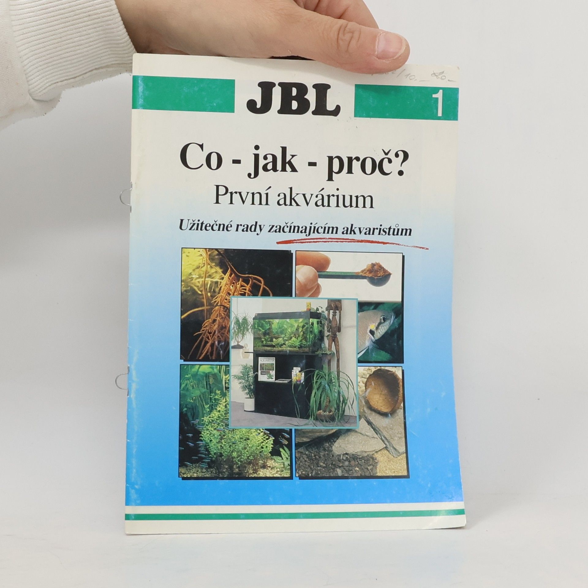 Autores varios Co - jak - proč? První akvárium