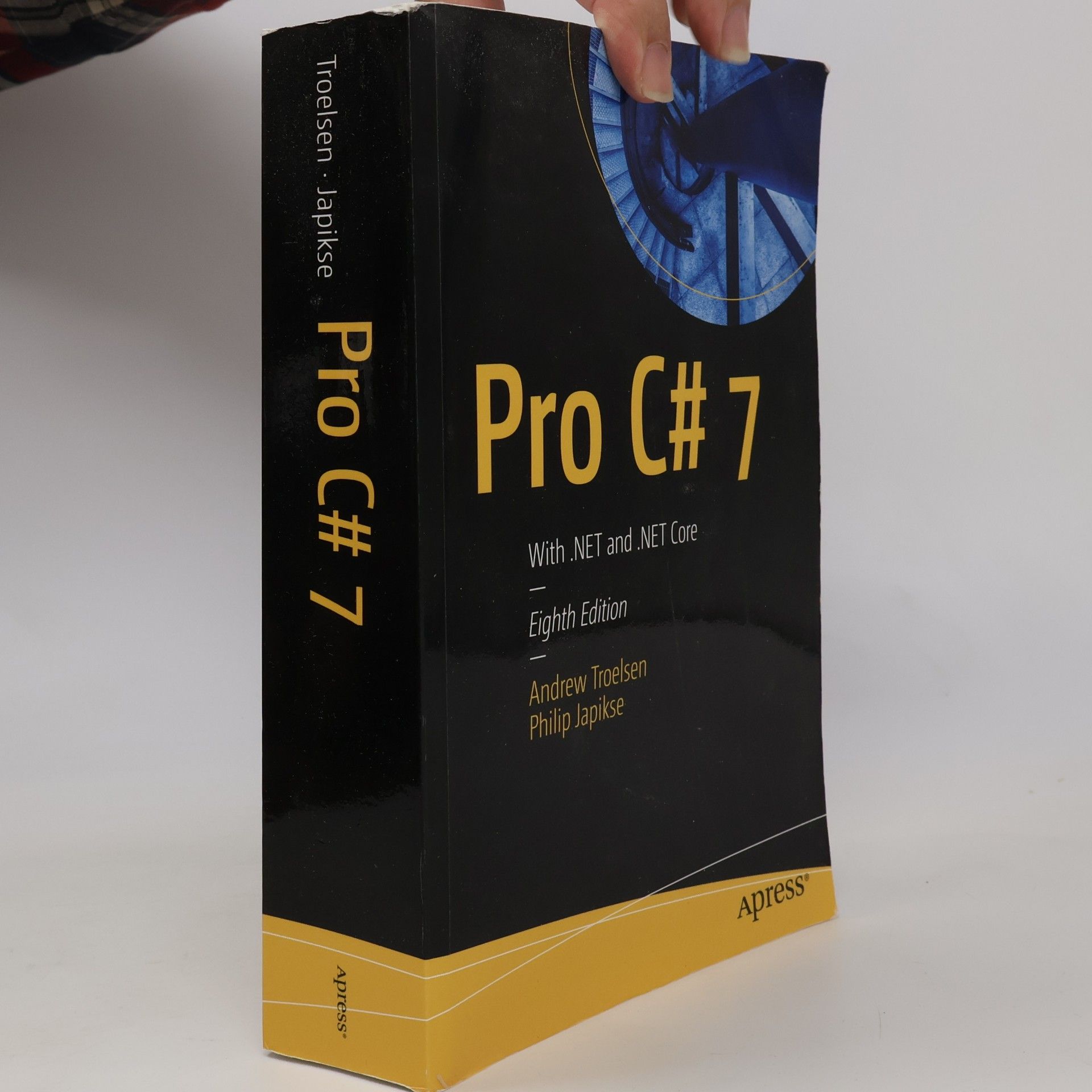 Pro C# 7