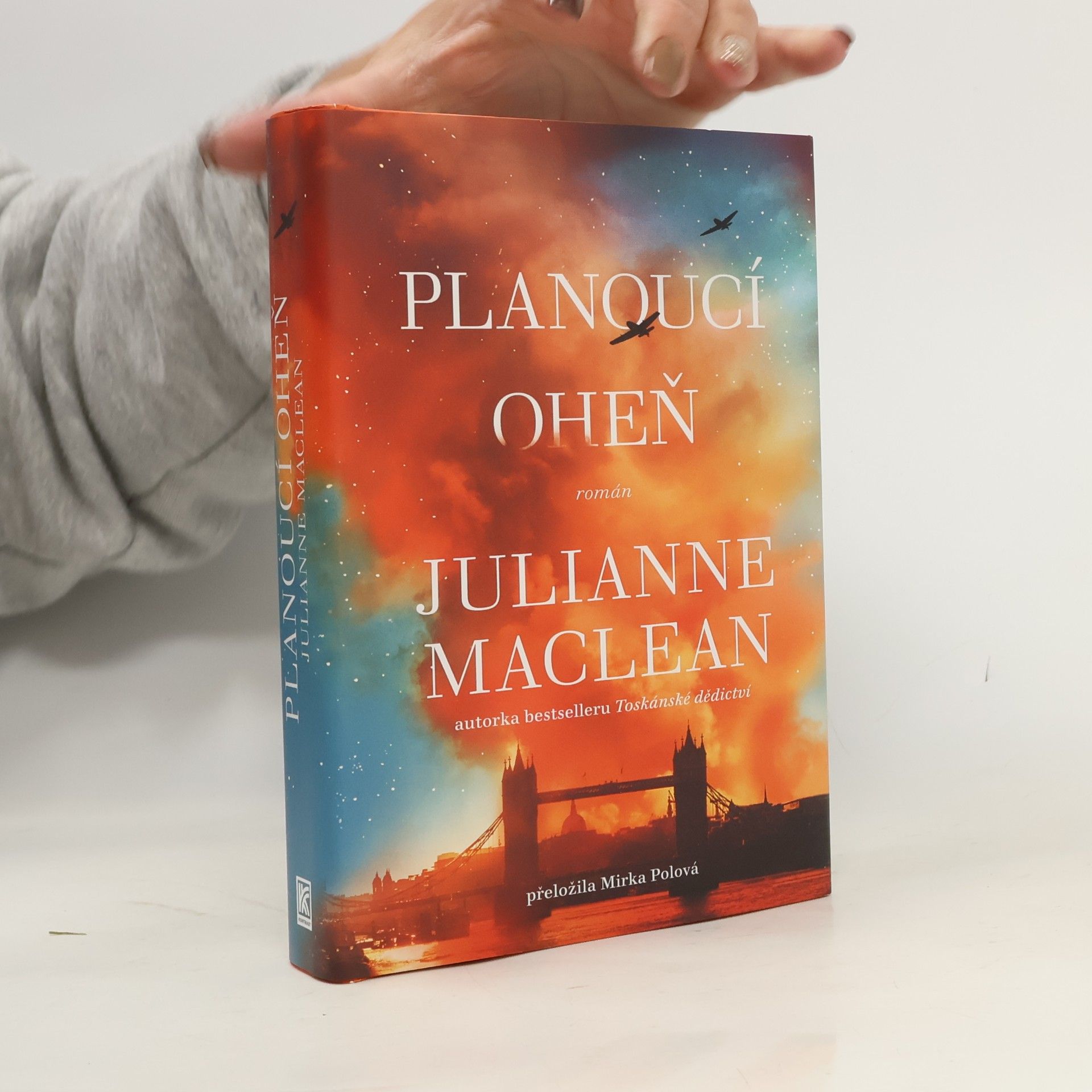 Planoucí oheň