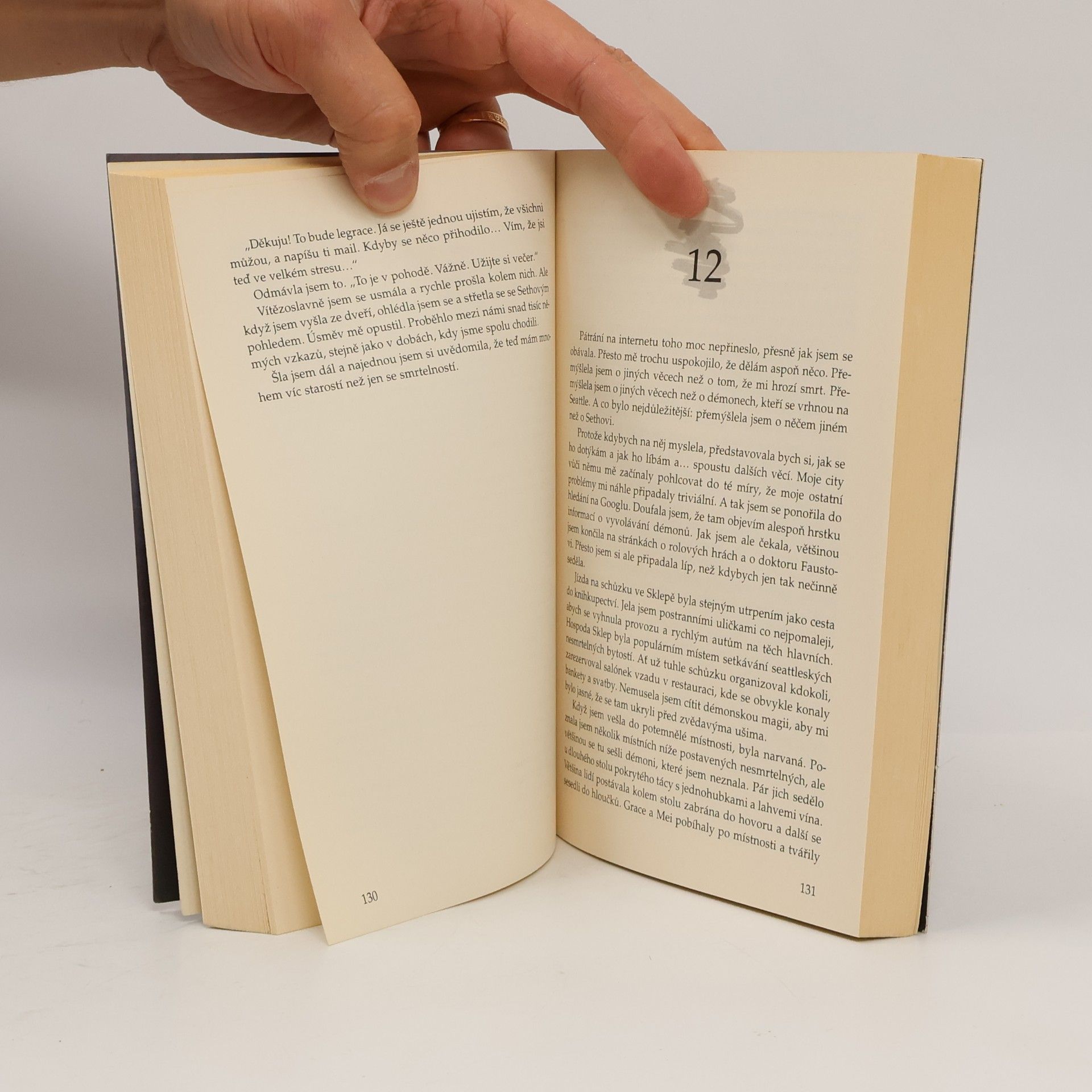 Richelle Mead Sukuba 4 - Žár