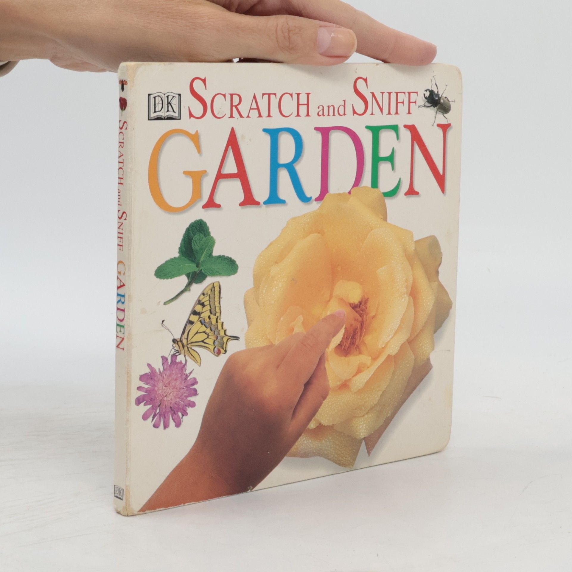 Scratch & Sniff Books: Garden