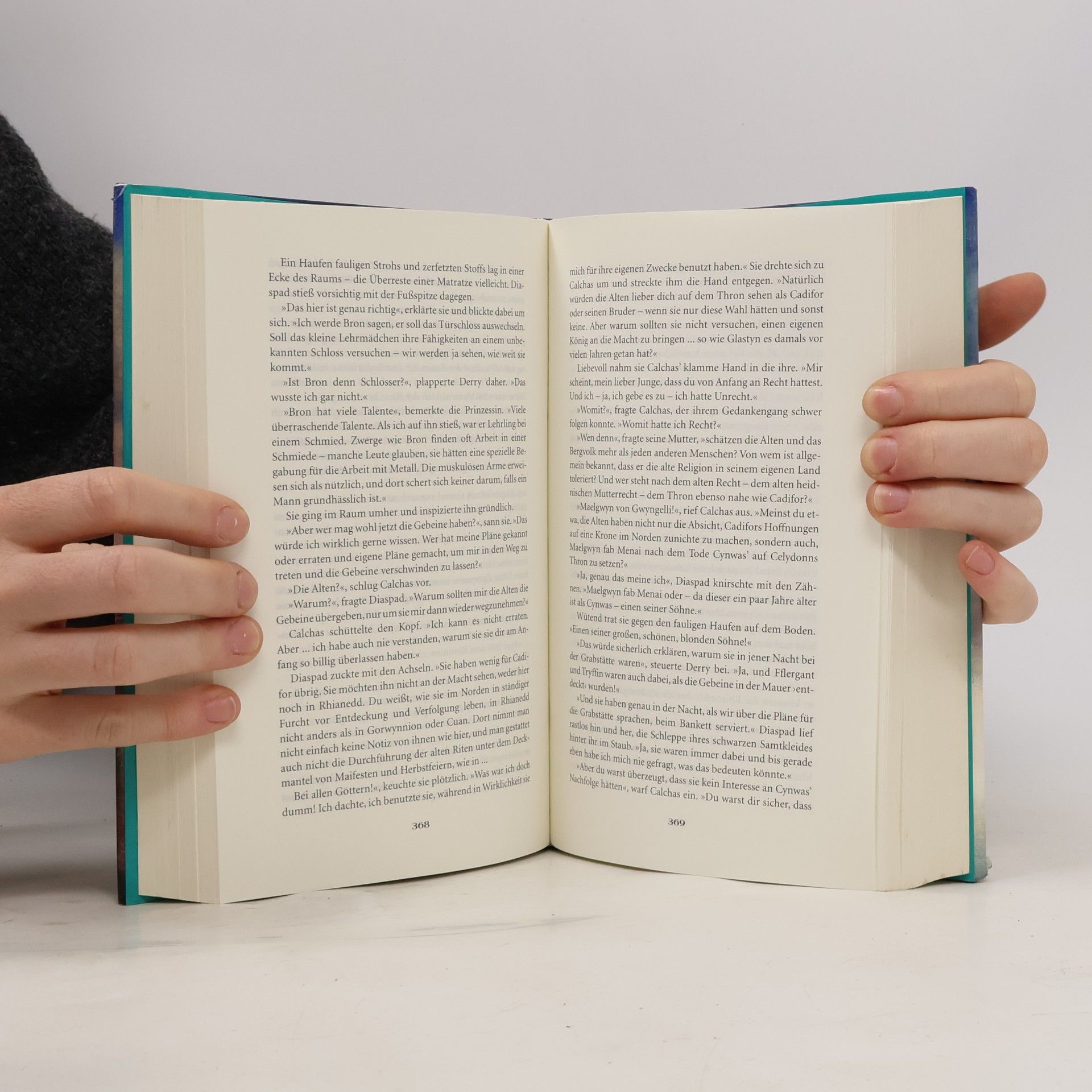 Teresa Edgerton Die grünen Löwen. Das Kind des Saturn; Der verborgene Mond; Das Werk der Sonne. In Zus.-Arb. m. 'Phantastische Bibliothek Wetzlar'