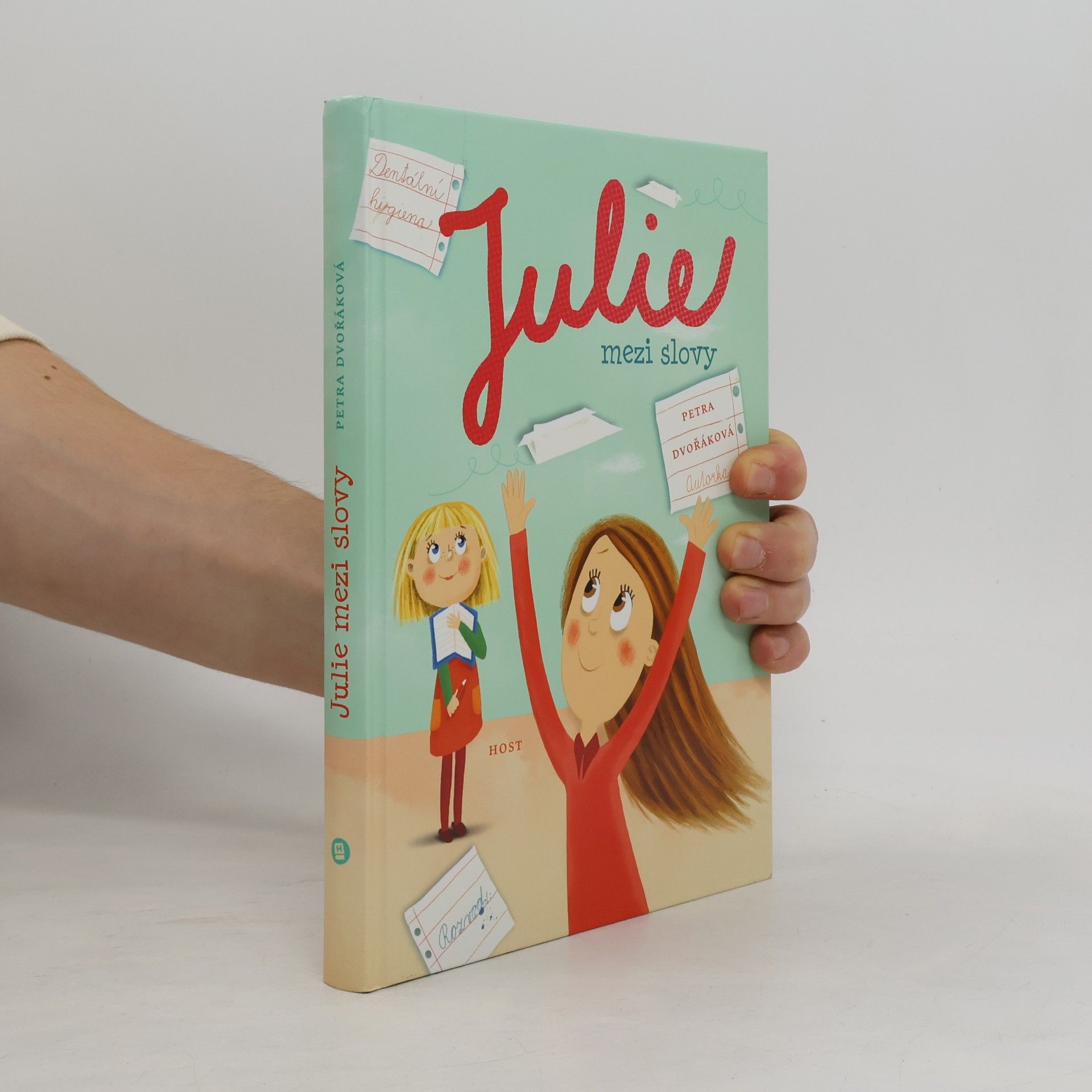Julie mezi slovy