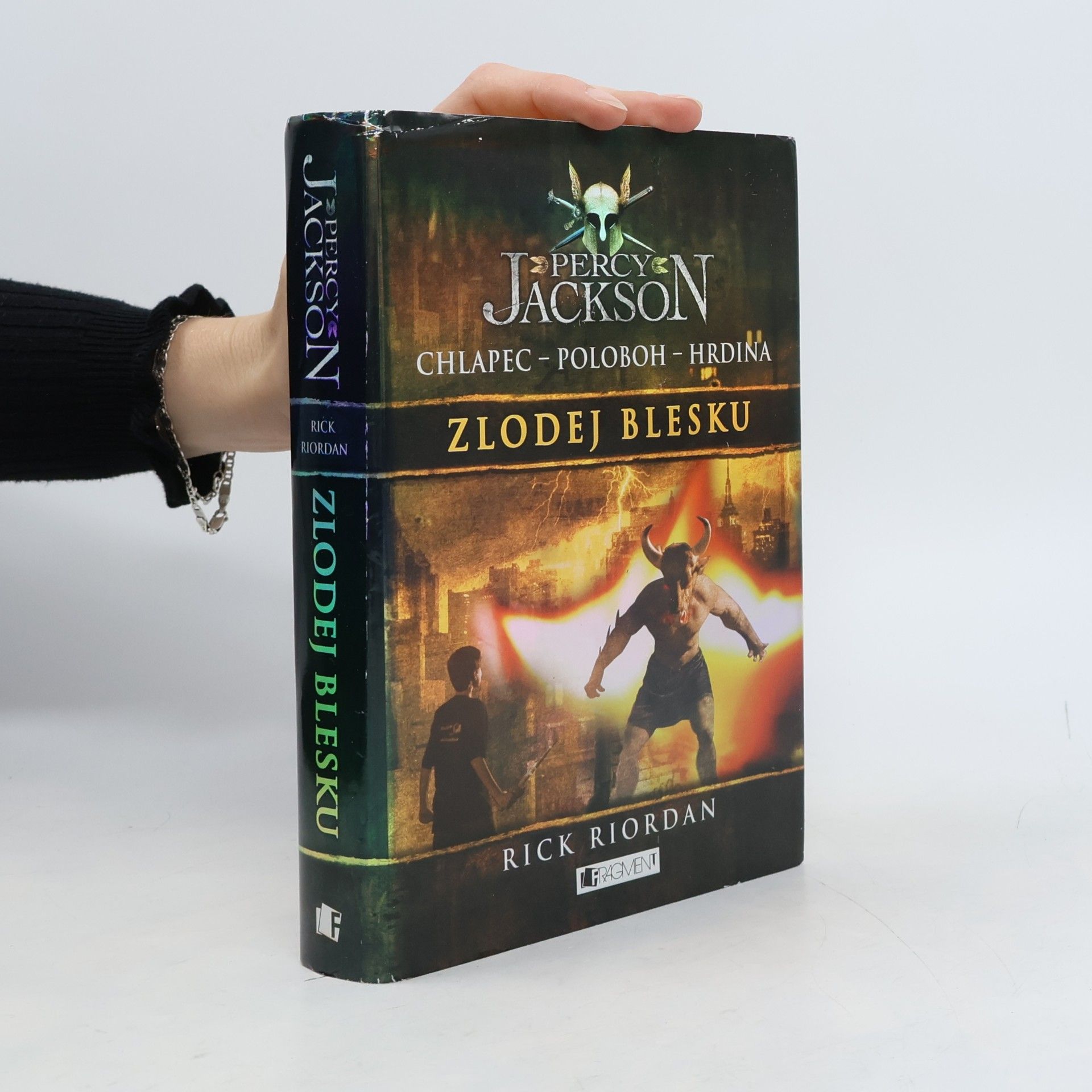 Rick Riordan Percy Jackson 1. Zlodej blesku