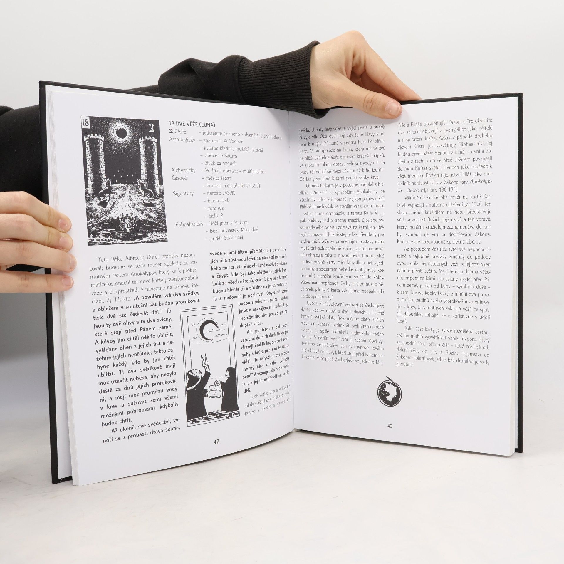 Ladislav Moučka Apokalypsa a tarot. Sedmdesát osm obrazů tarotu ve Zjevení svatého Jana
