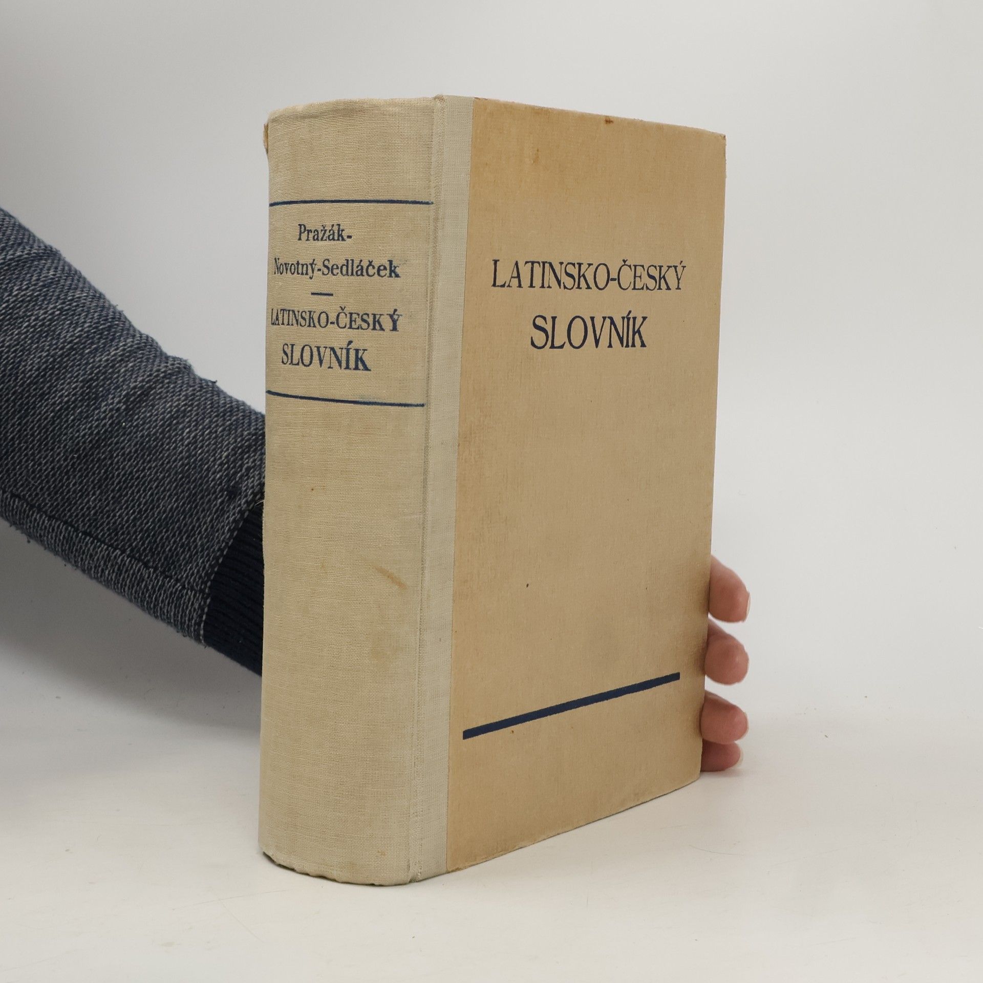 Latinsko-český slovník