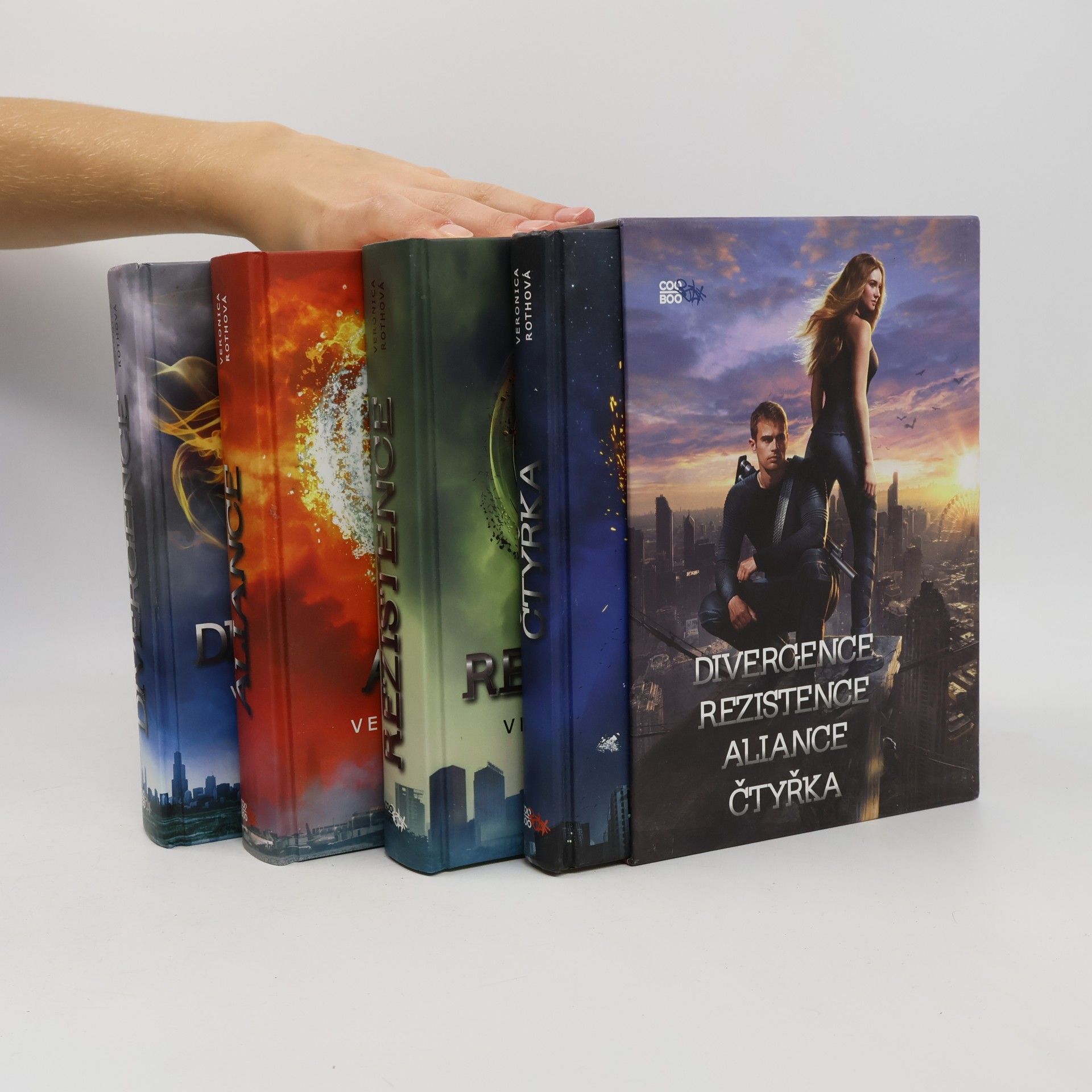 Divergentní trilogie + Čtyřka (Box)
