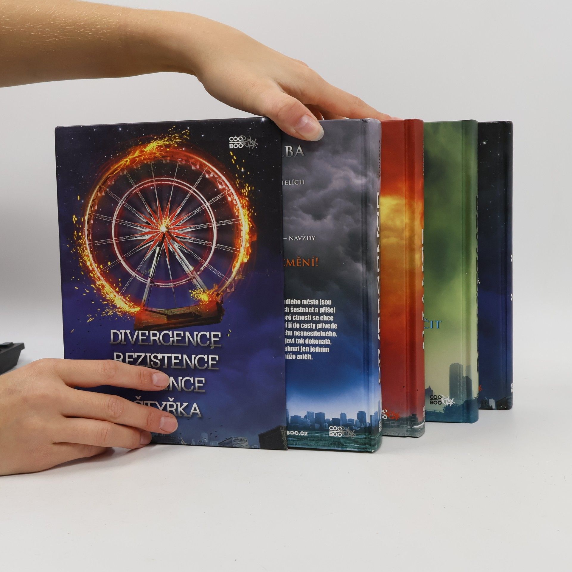Veronica Roth Divergentní trilogie + Čtyřka (Box)