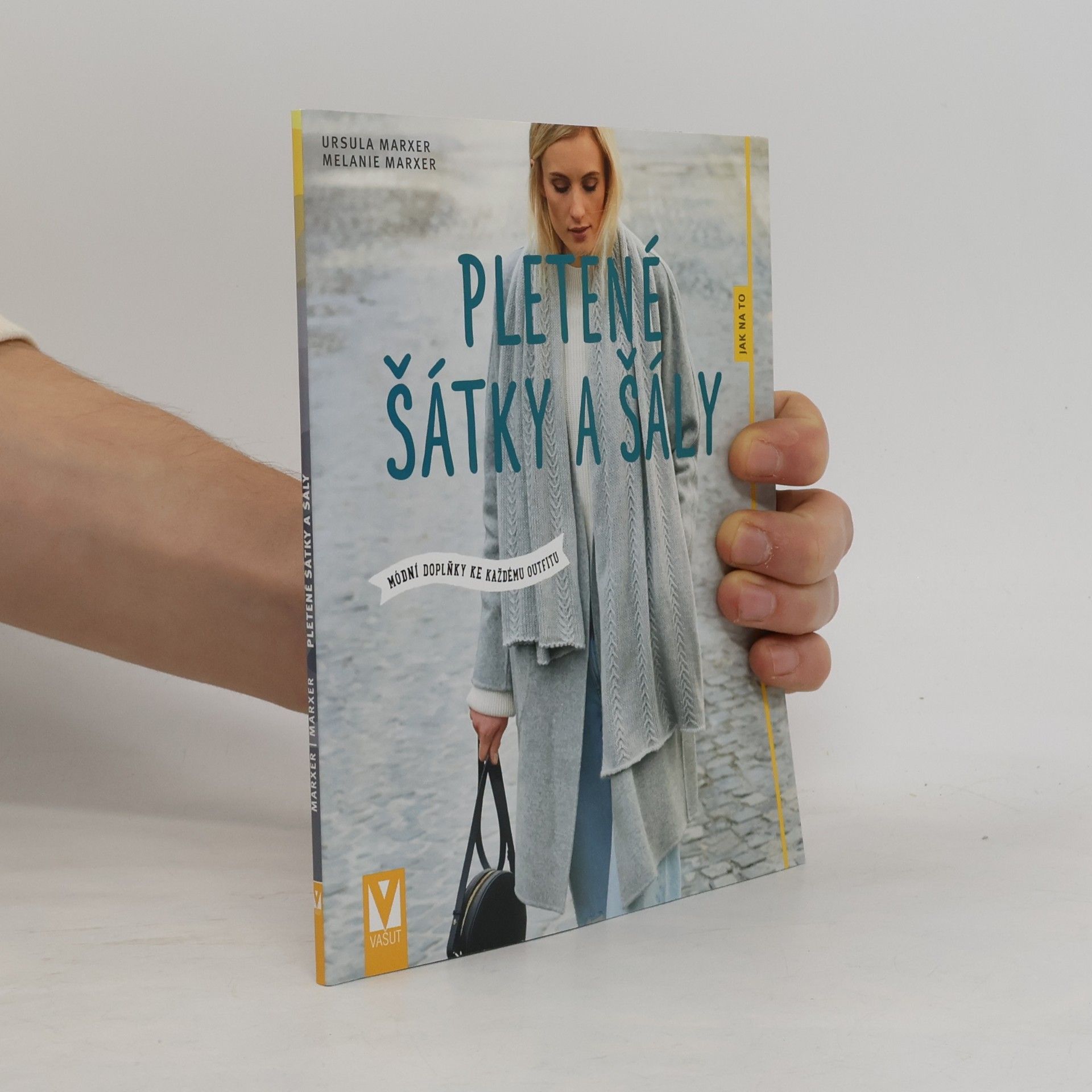 Pletené šátky a šály : módní doplňky ke každému outfitu