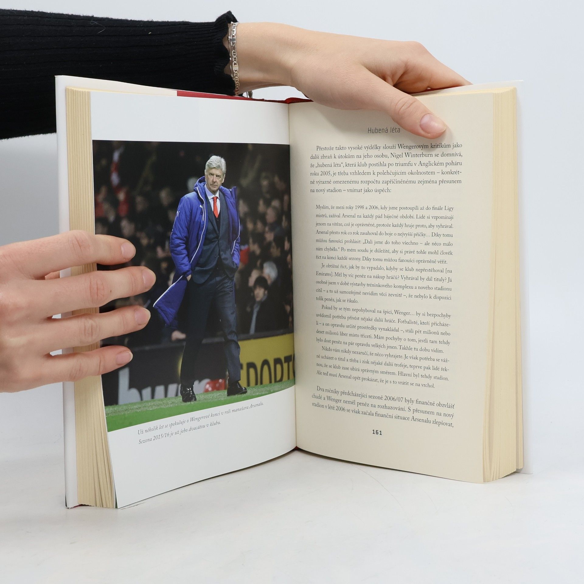 John Cross Arsène Wenger: příběh Arsenalu pod trenérem Wengerem