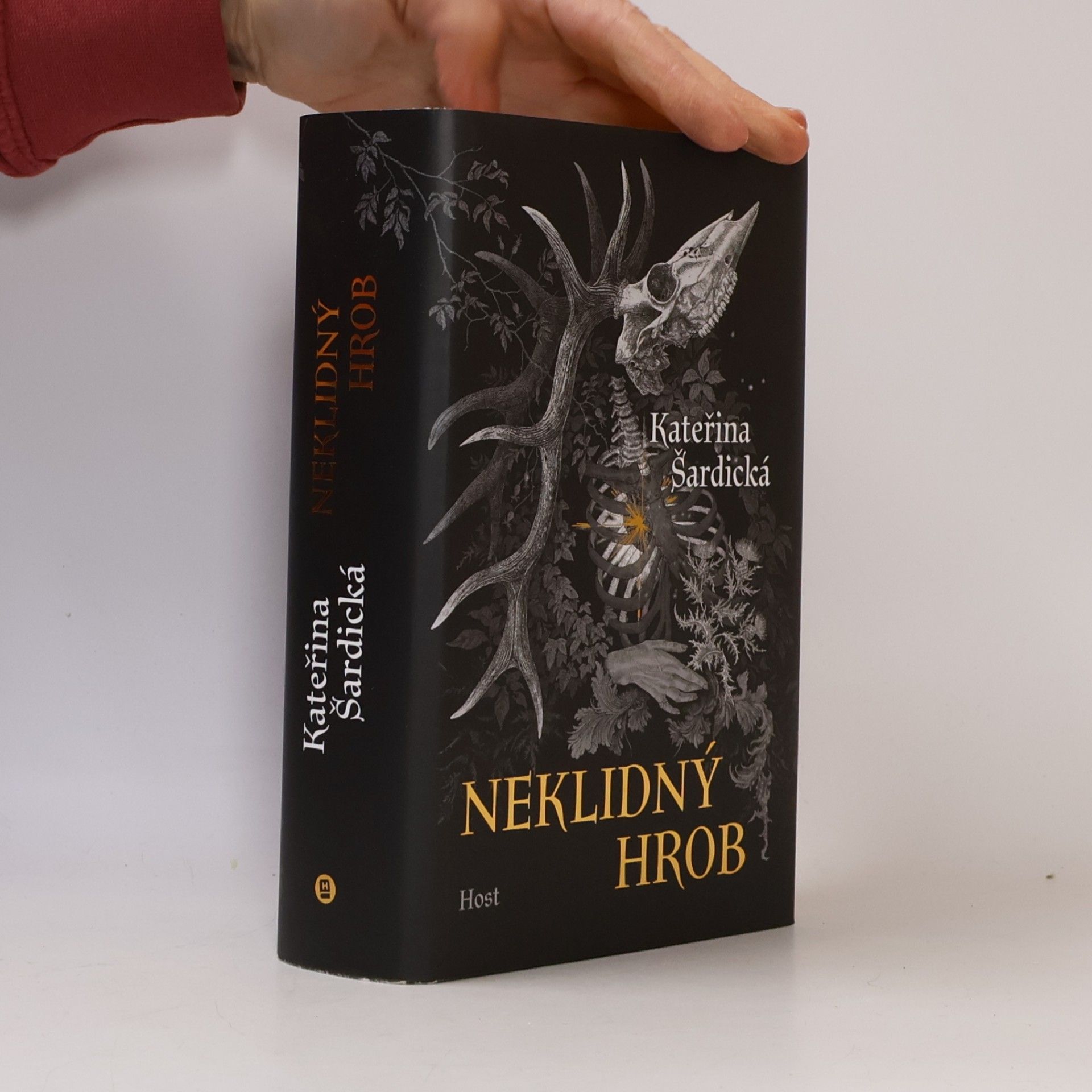 Neklidný hrob