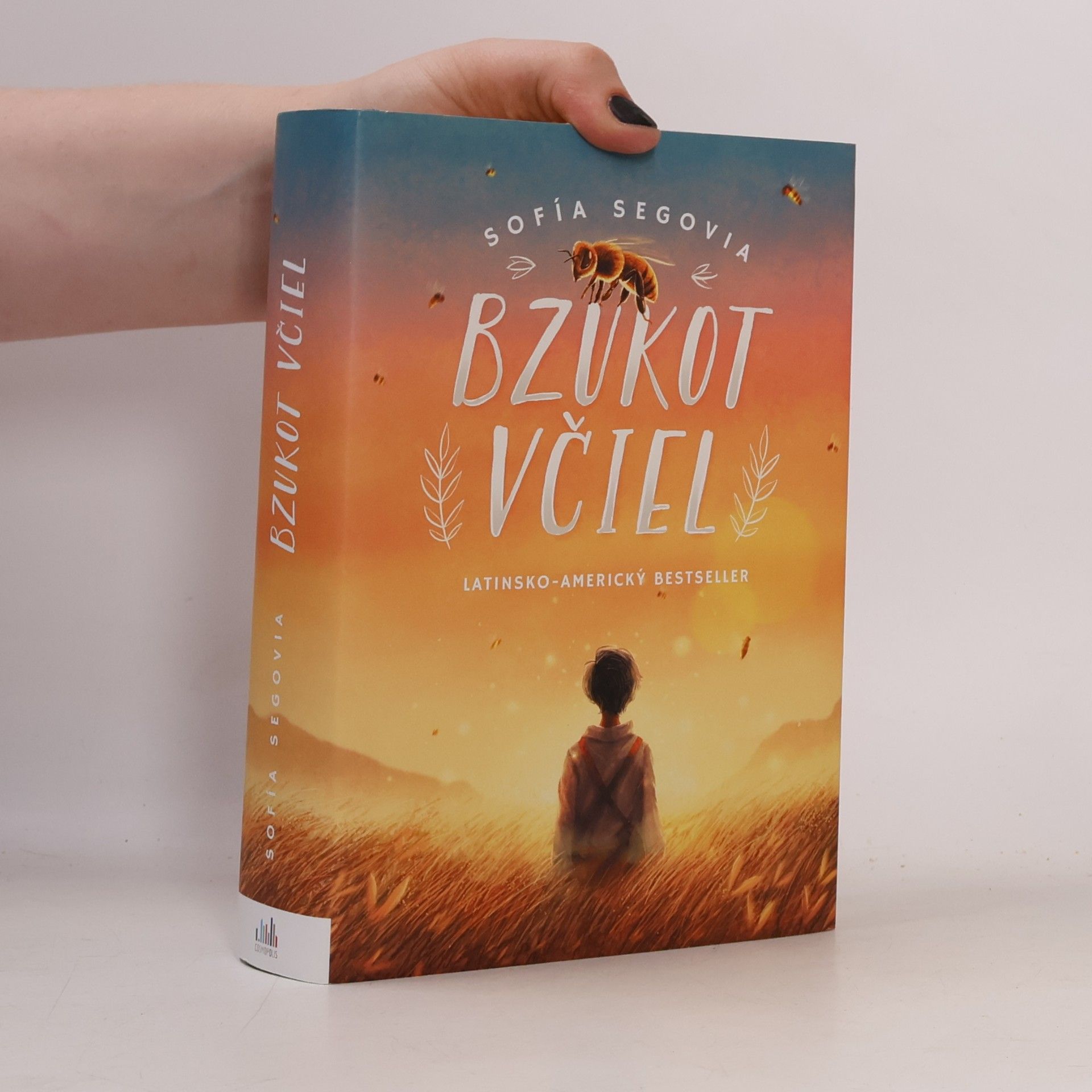 Sofía Segovia Bzukot včiel
