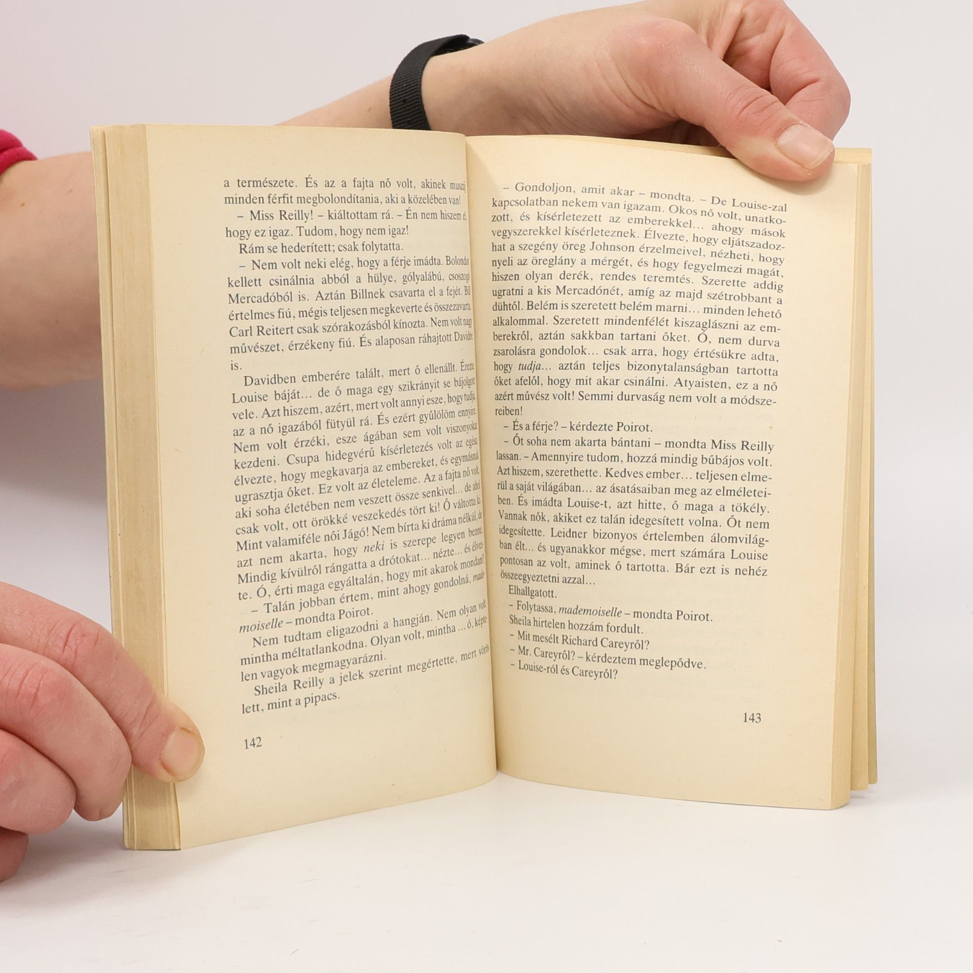 Agatha Christie Gyilkosság Mezopotámiában