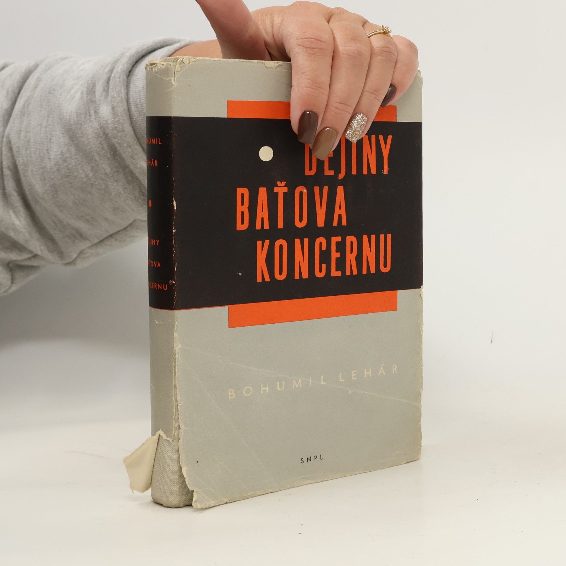 Bohumil Lehár Dějiny Baťova koncernu 1894-1945