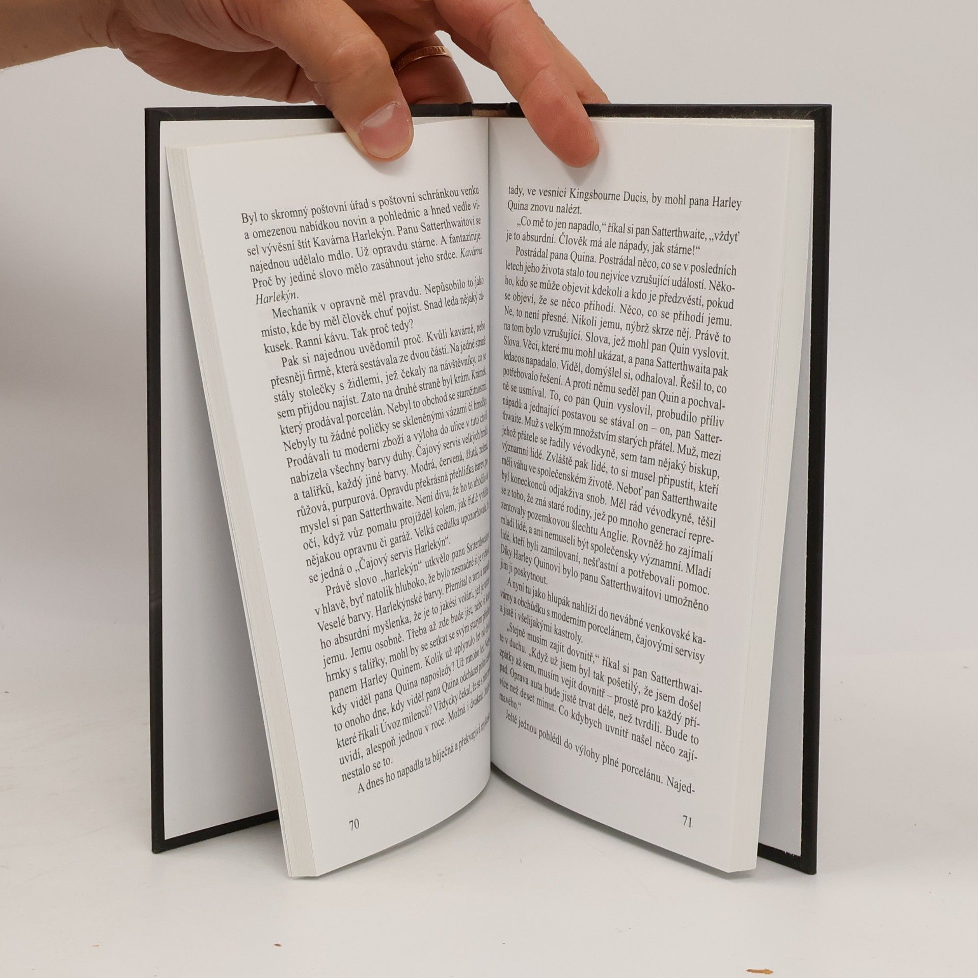 Agatha Christie Potíže v zálivu Pollensa