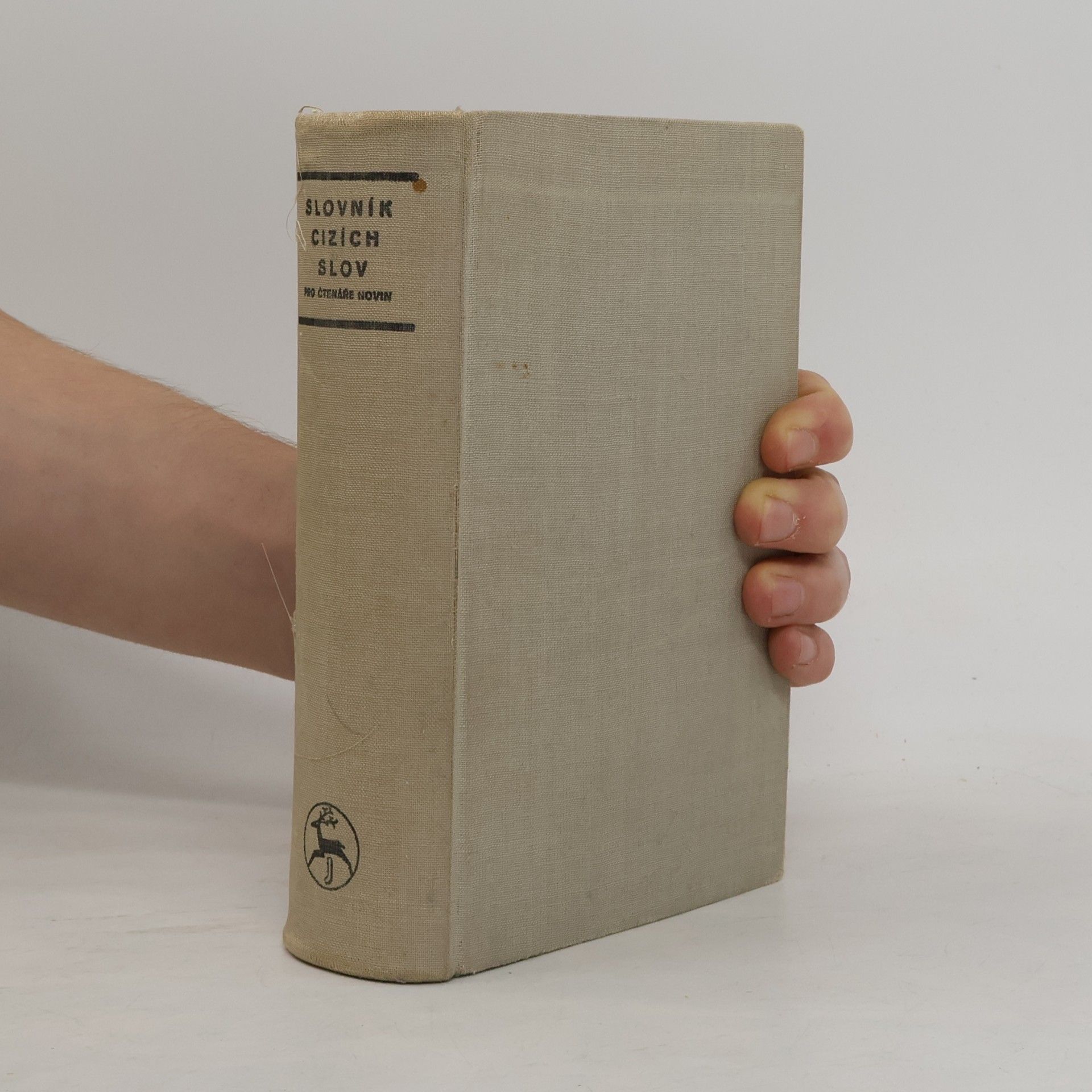 Slovník cizích slov, zkratek, novinářských šifer, pseudonymů a časopisů pro čtenáře novin