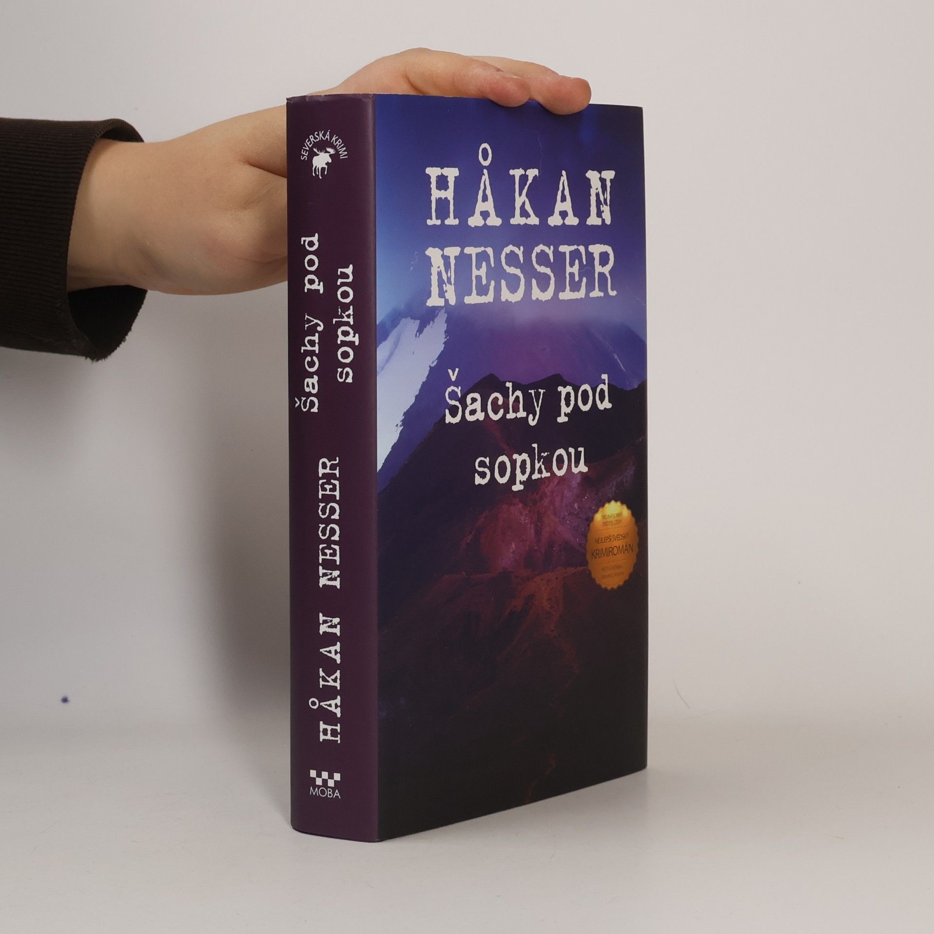 Håkan Nesser Šachy pod sopkou