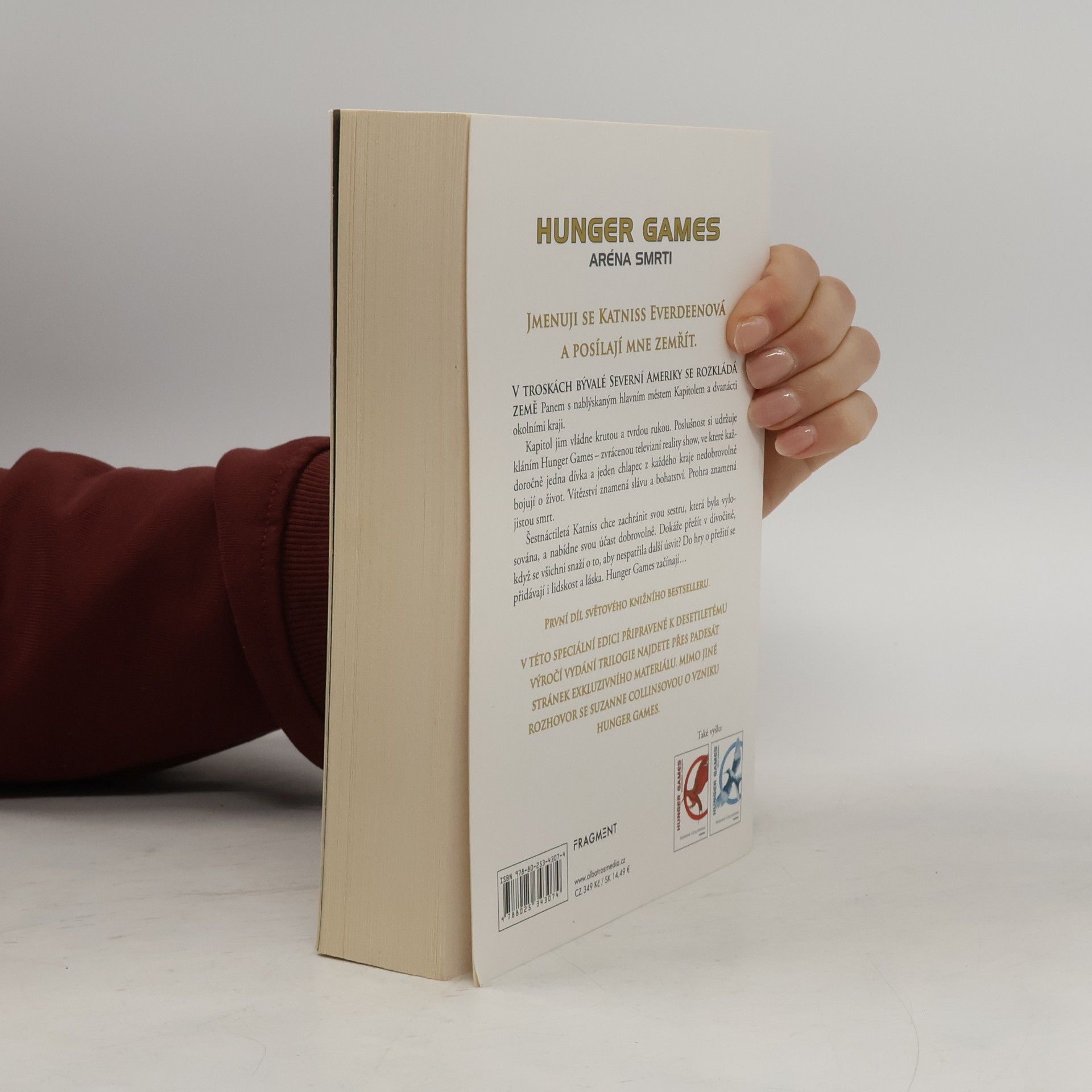 Suzanne Collinsová Hunger games. Aréna smrti