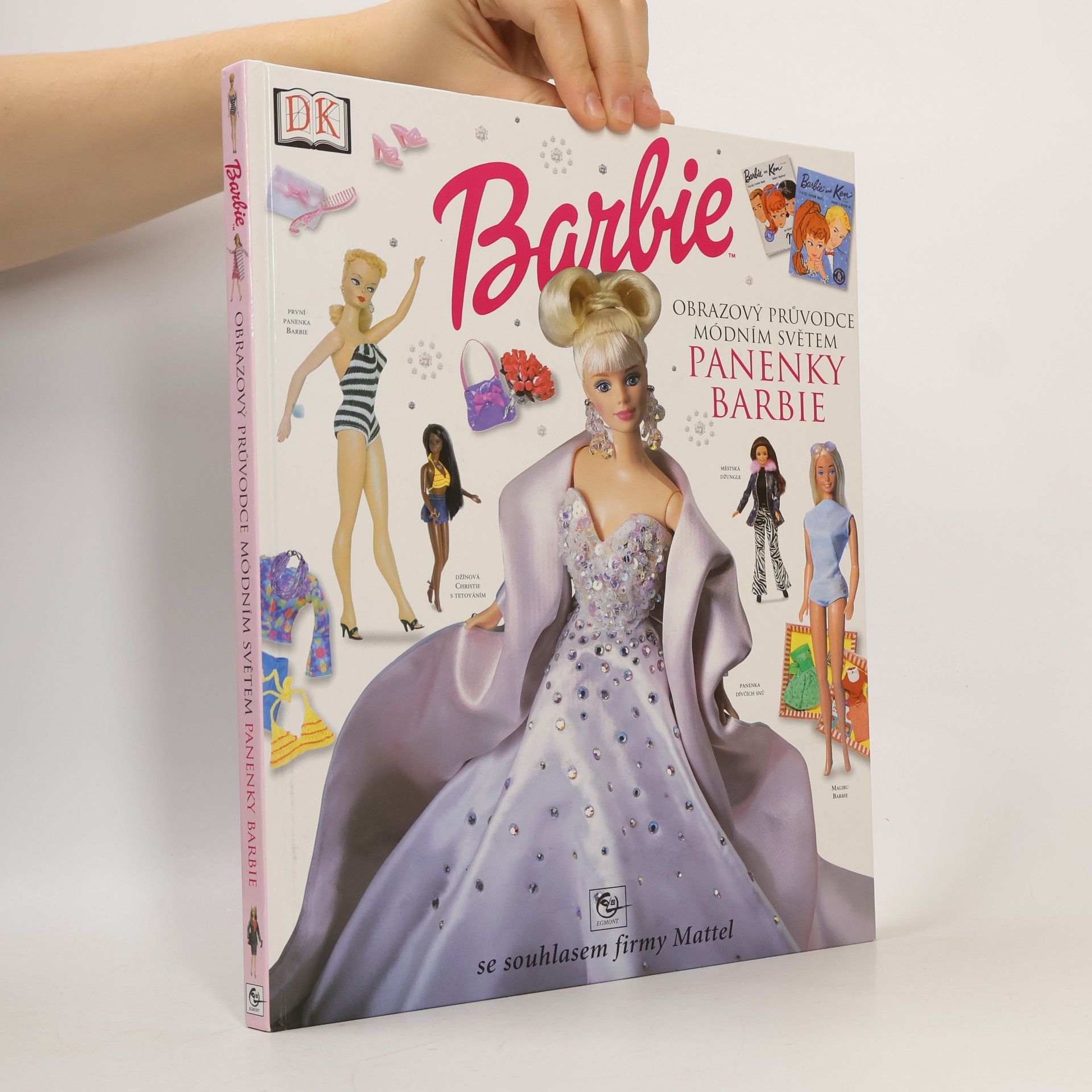 Lisa Lanzarini Obrazový průvodce módním světem Barbie