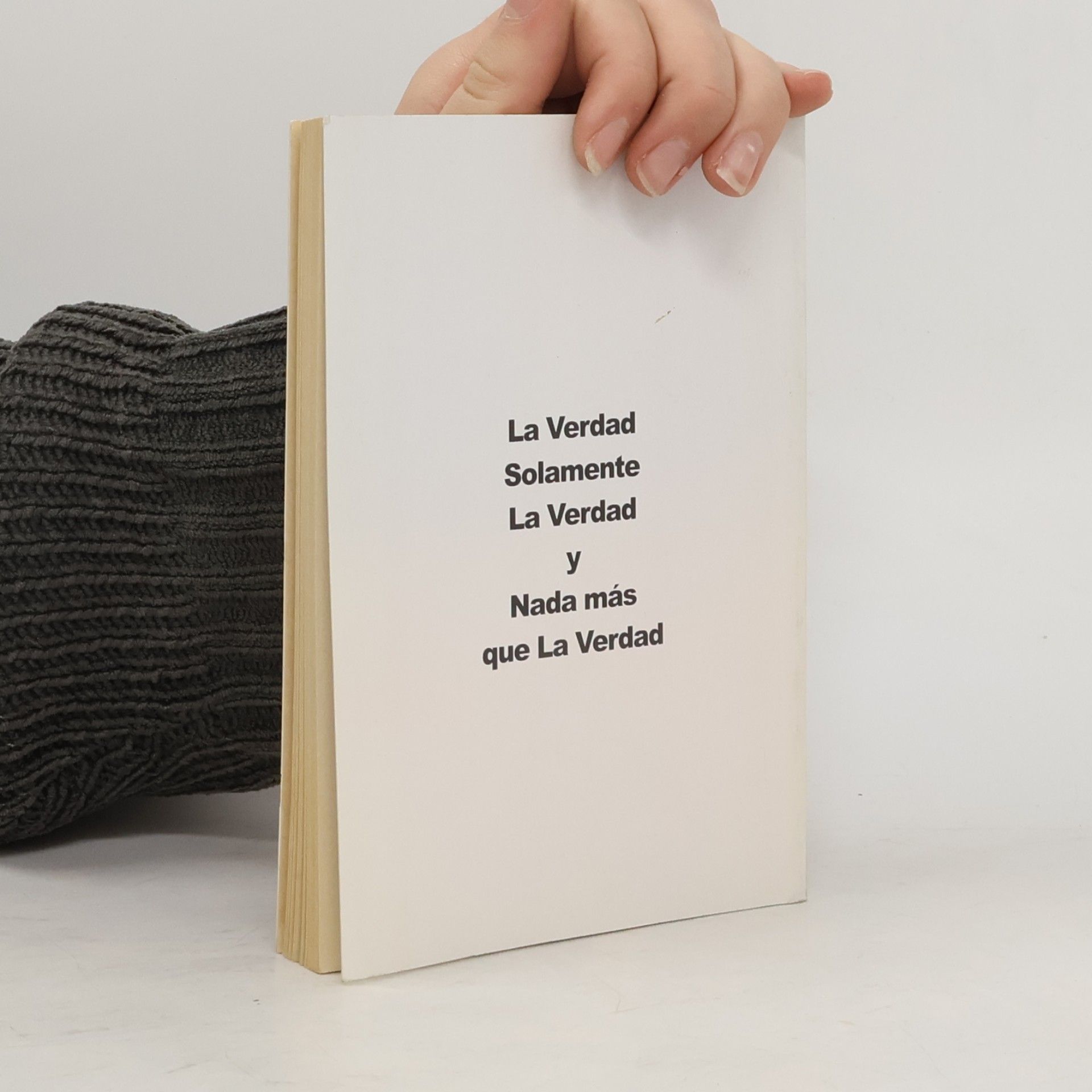 Jesús M. Schennel Hey! USA People Don't Read Me / Epa! Estadounidenses No Me Lean