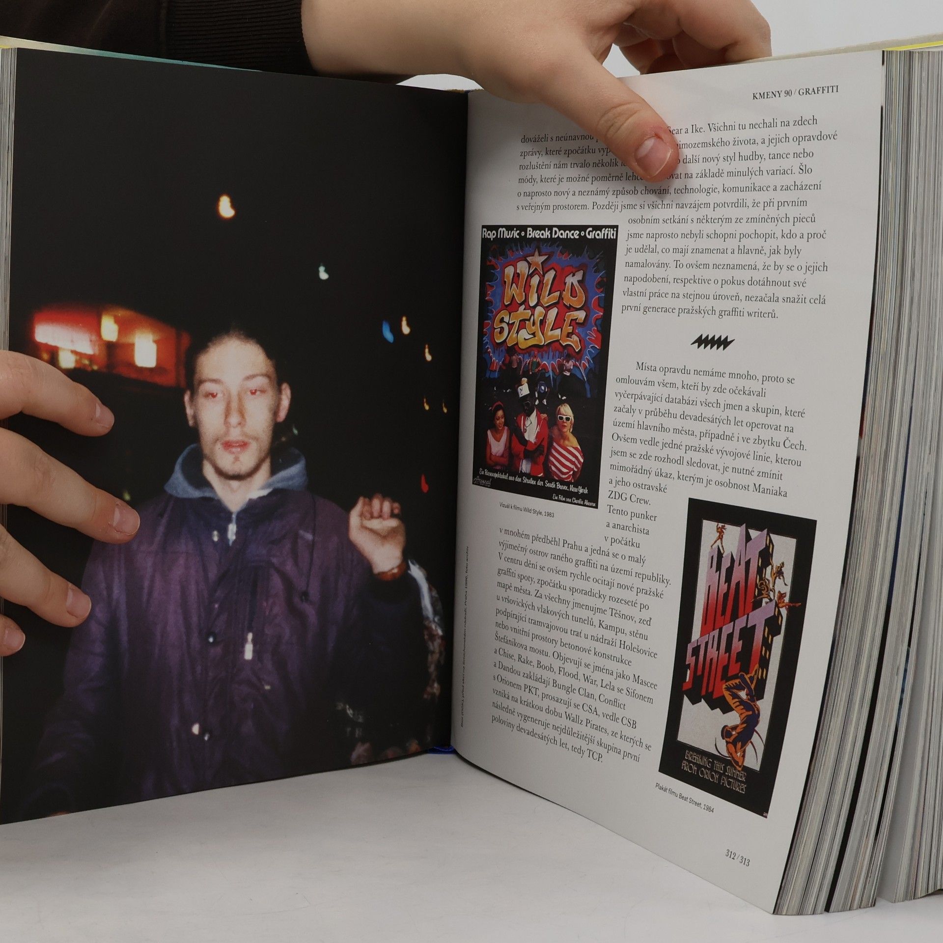 Various authors Kmeny 90 : městské subkultury a nezávislé společenské proudy v letech 1989-2000