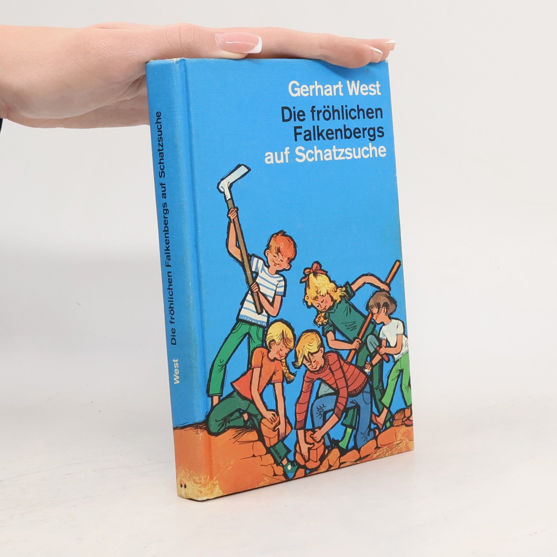 Die fröhlichen Falkenbergs auf Schatzsuche
