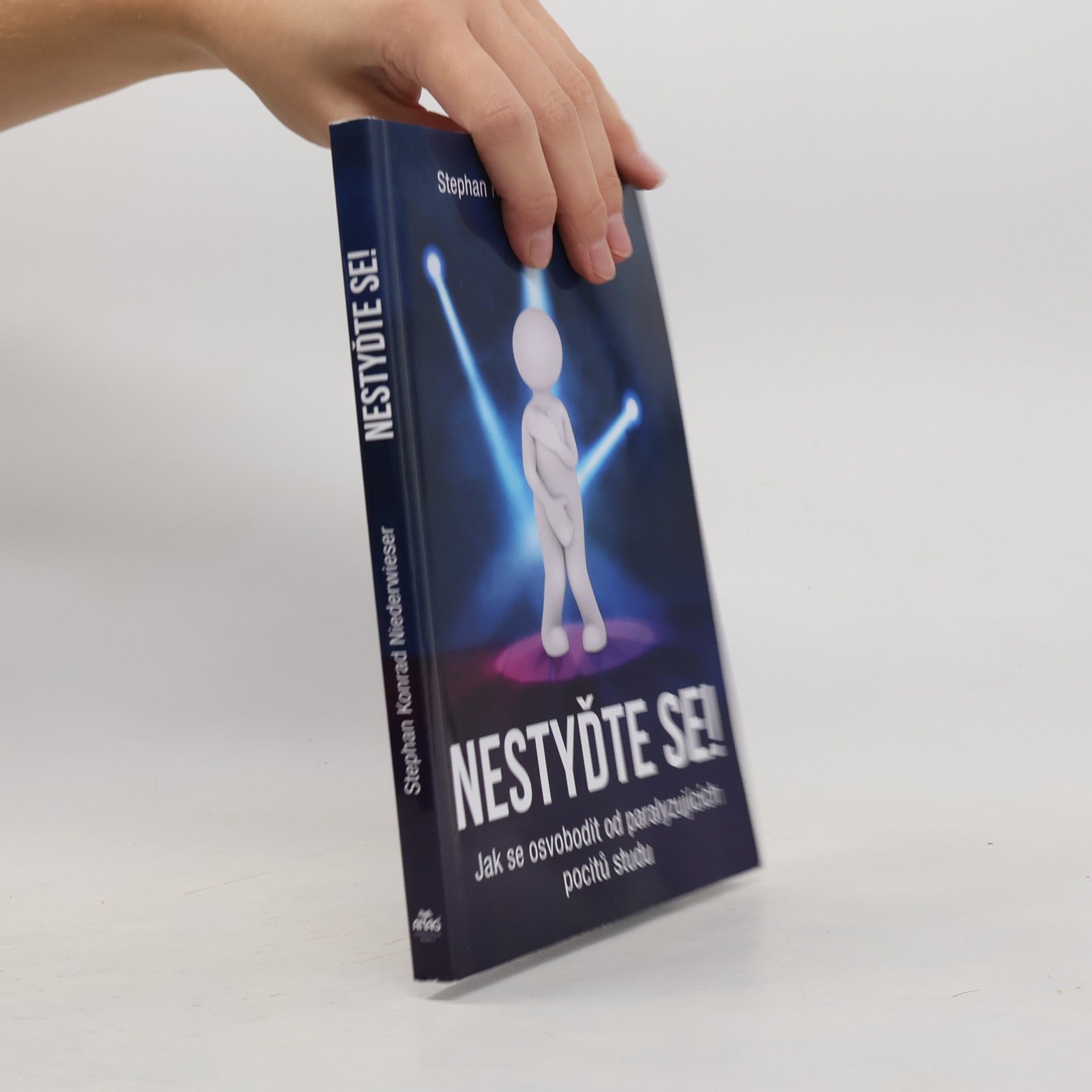 Nestyďte se!