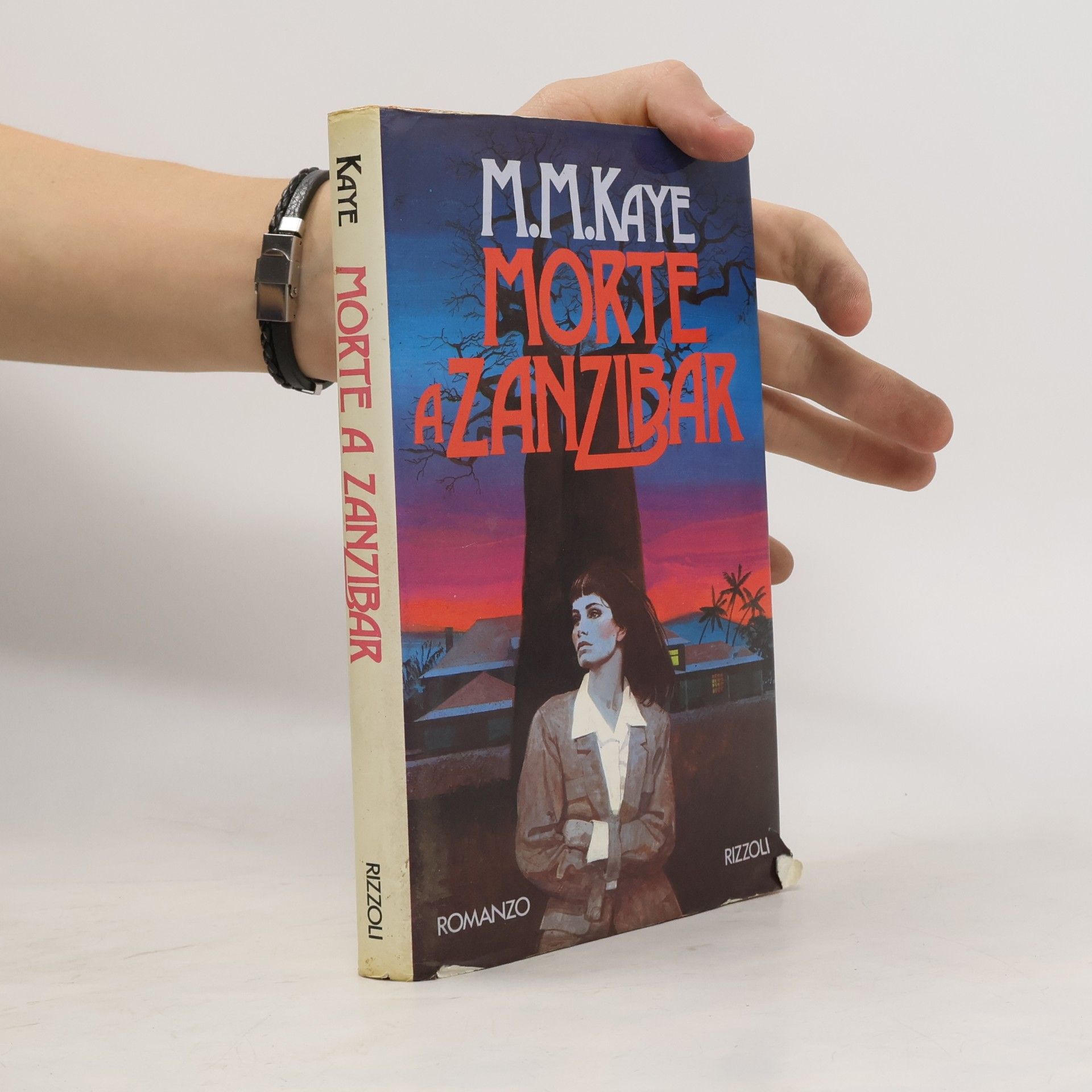 M. M. Kaye  Scala stranieri: Morte a Zanzibar