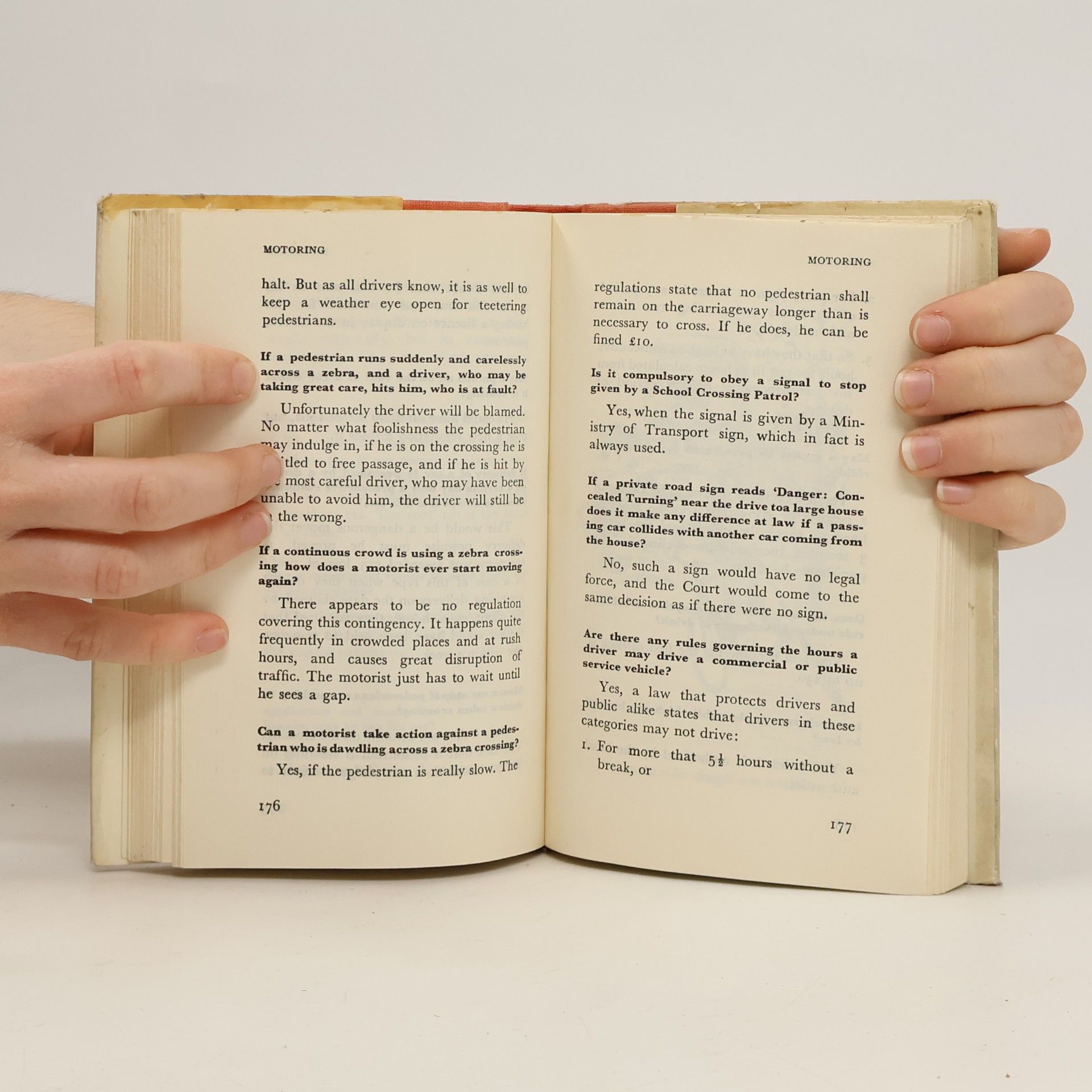 Autores varios Know the Law Handbook