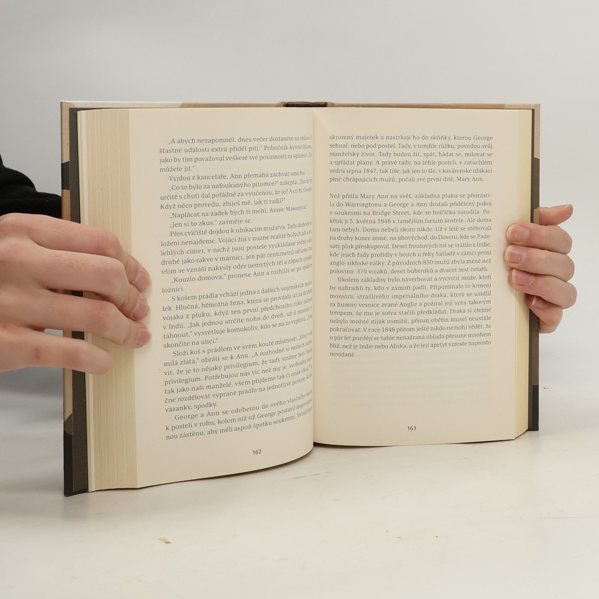 Simon Mawer Anatomie rodu