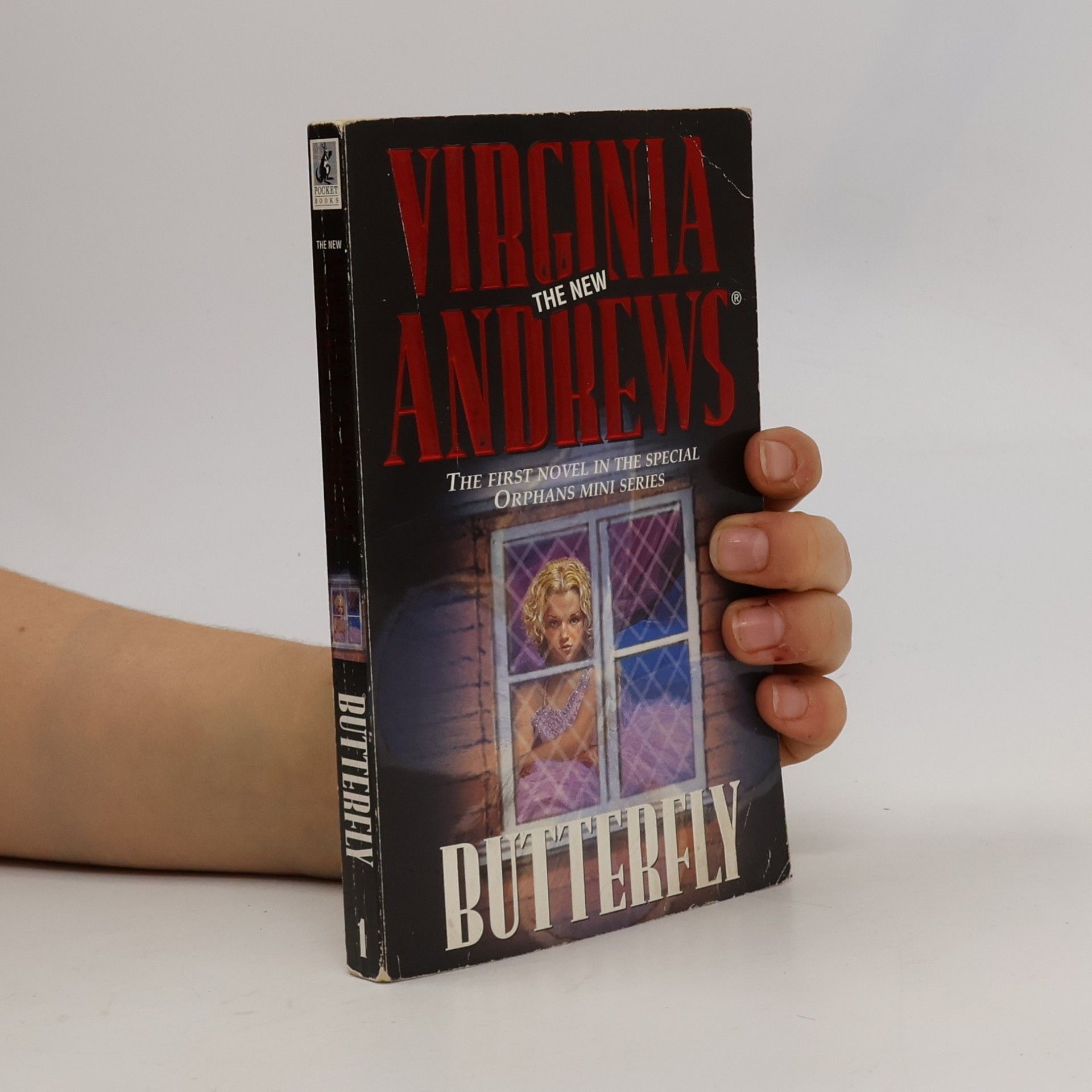 V. C. Andrews The Orphans Series - 1: Butterfly