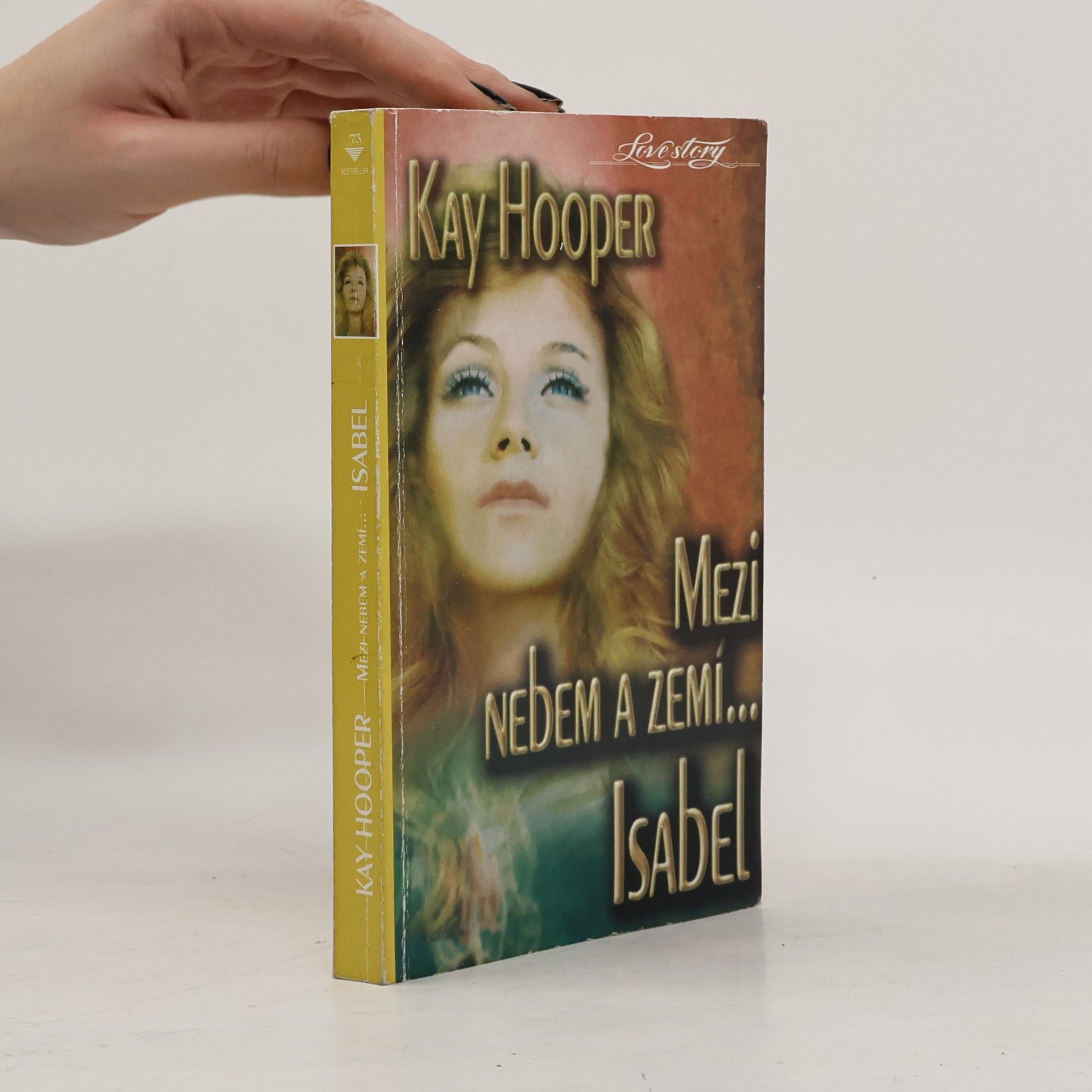 Kay Hooper Mezi nebem a zemí - Isabel