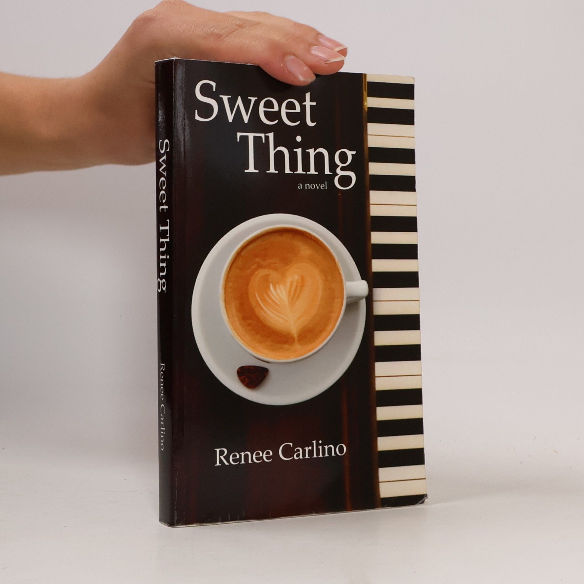 Renée Carlino Sweet Thing