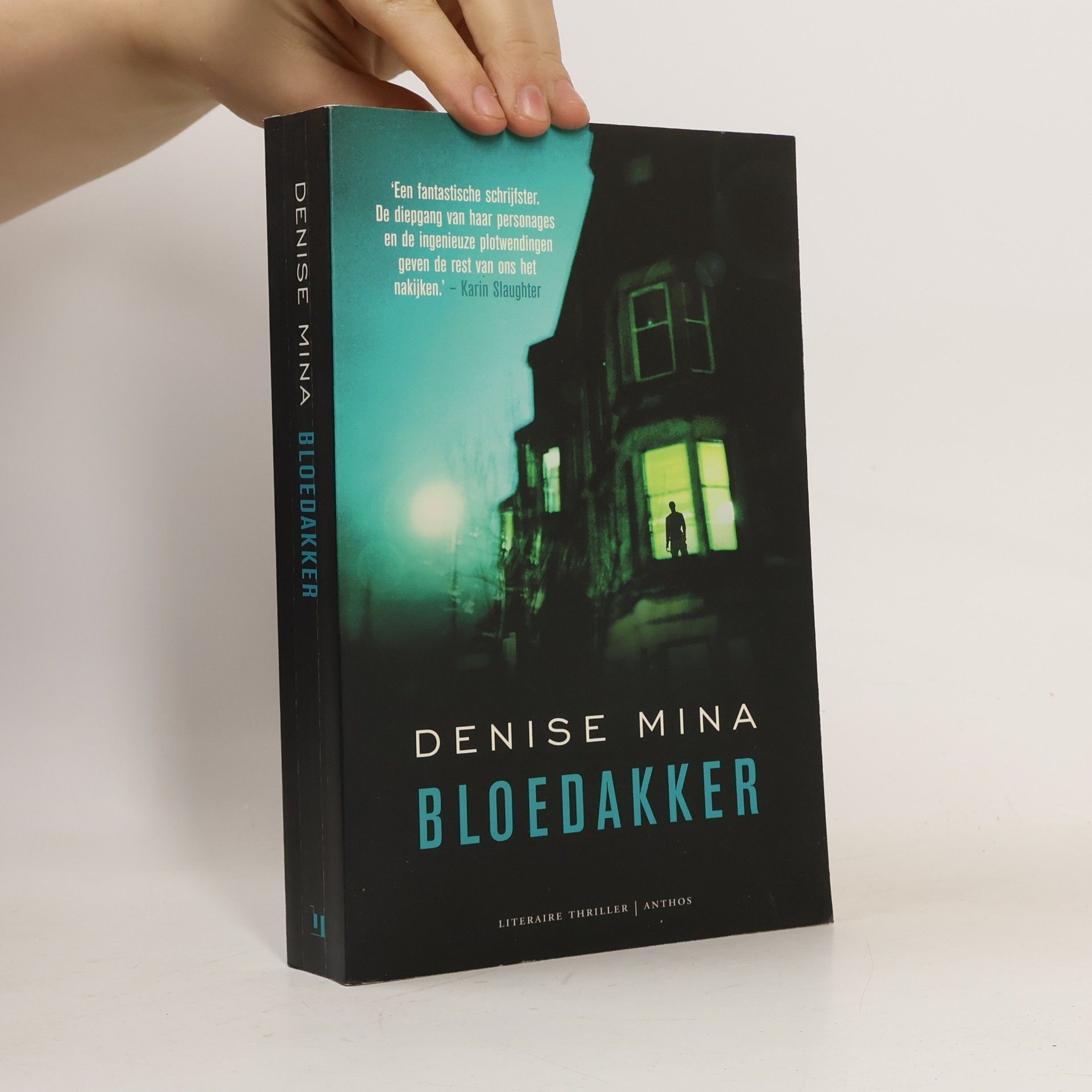 Denise Mina Bloedakker