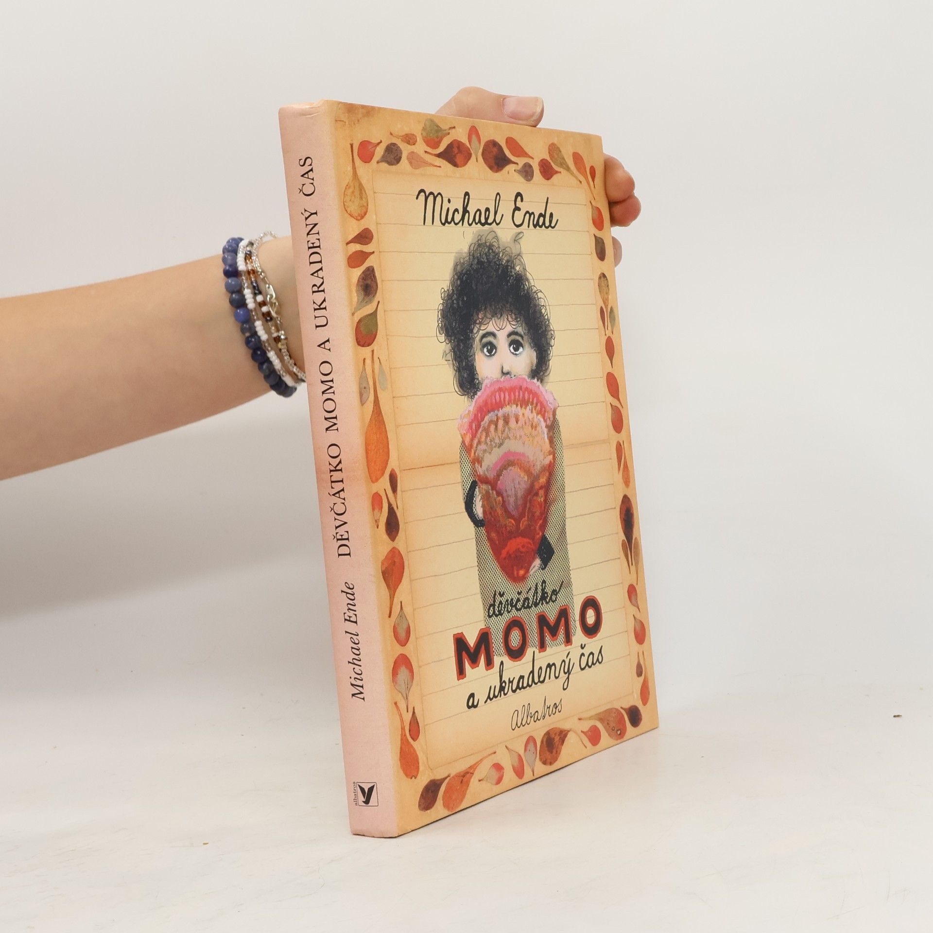 Děvčátko Momo a ukradený čas